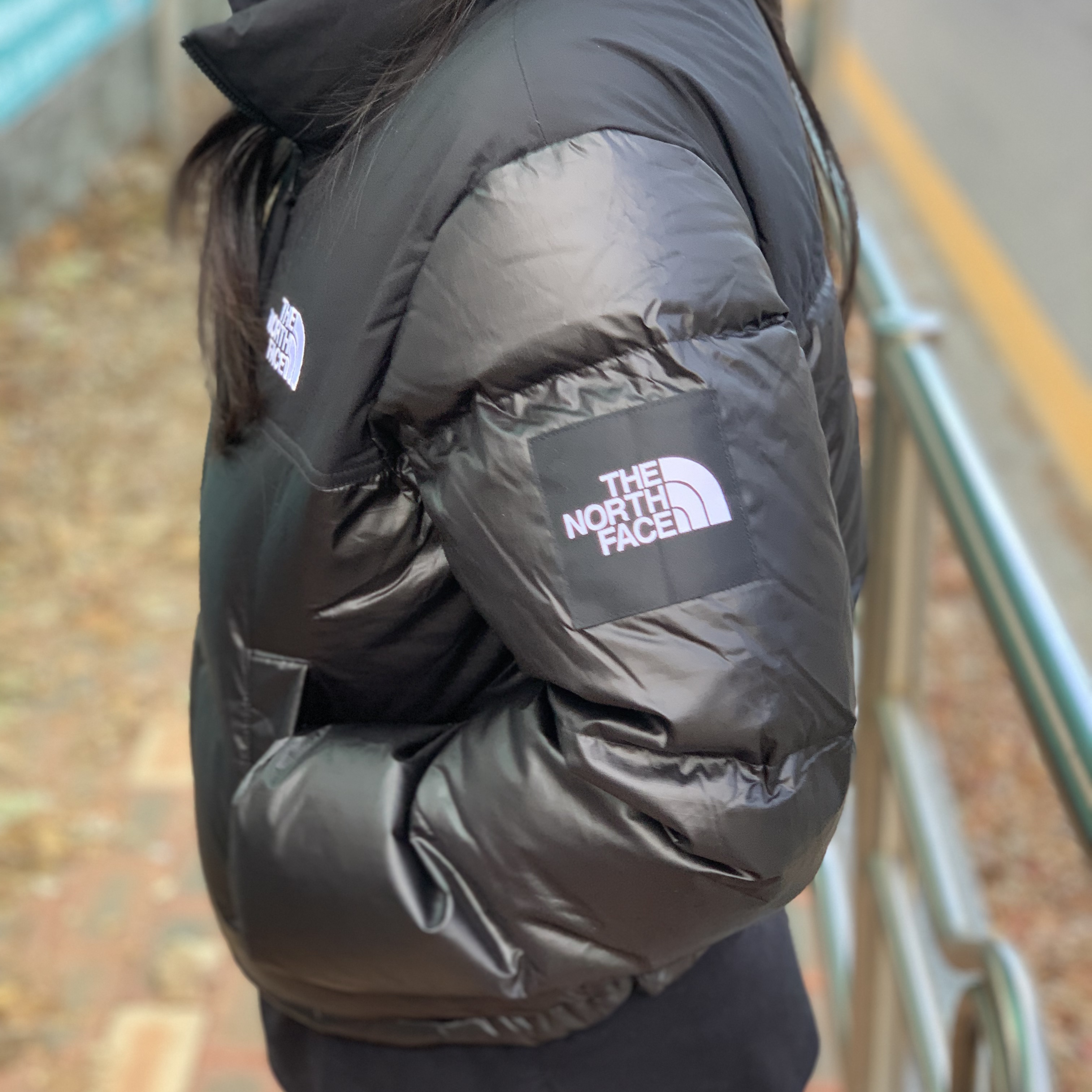 (W) The North Face White Label Novelty Nuptse Down Jacket Real Black 착용 스타일