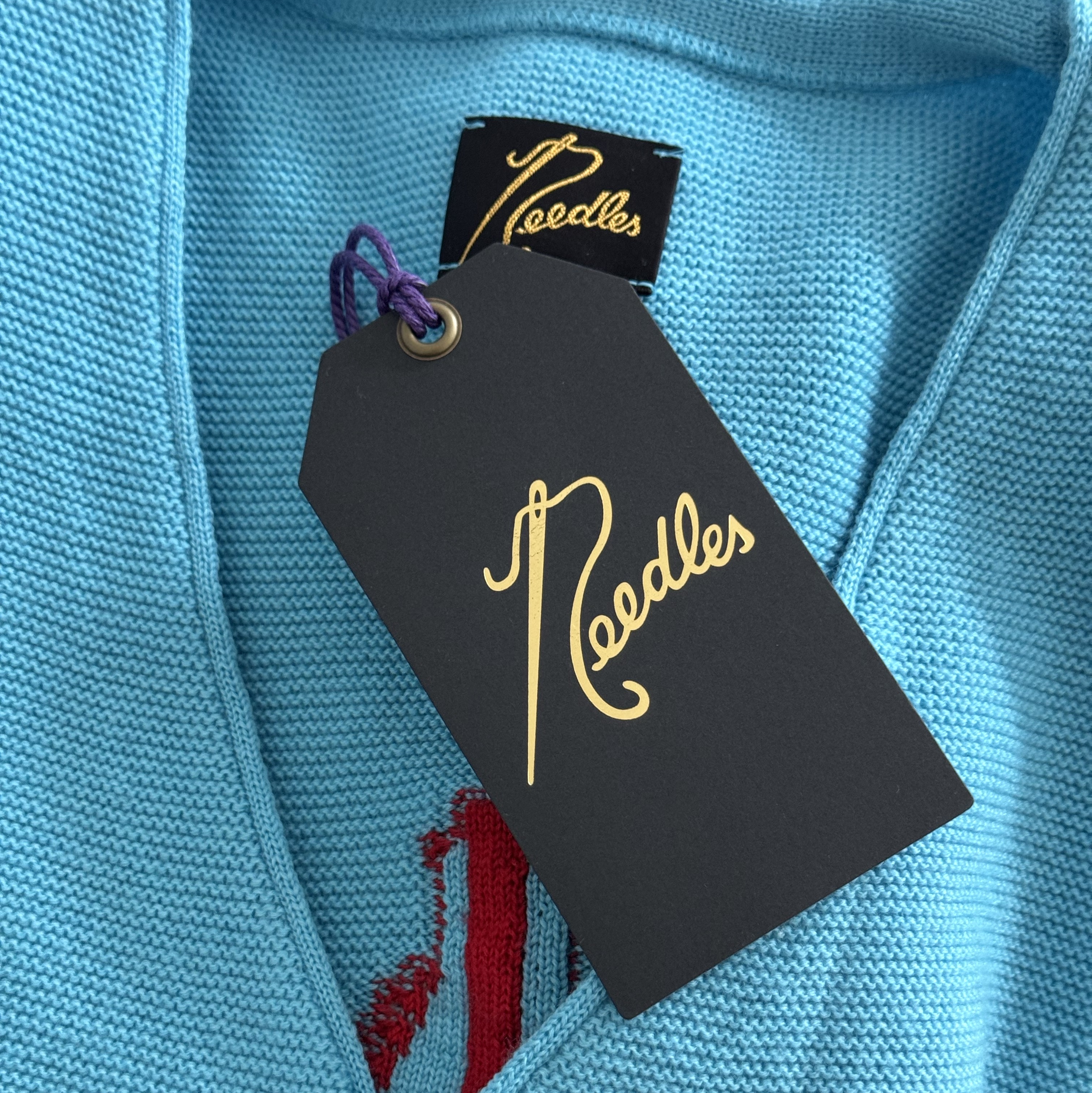 Needles V-Neck Chimayo Cardigan Sax Blue 착용 스타일