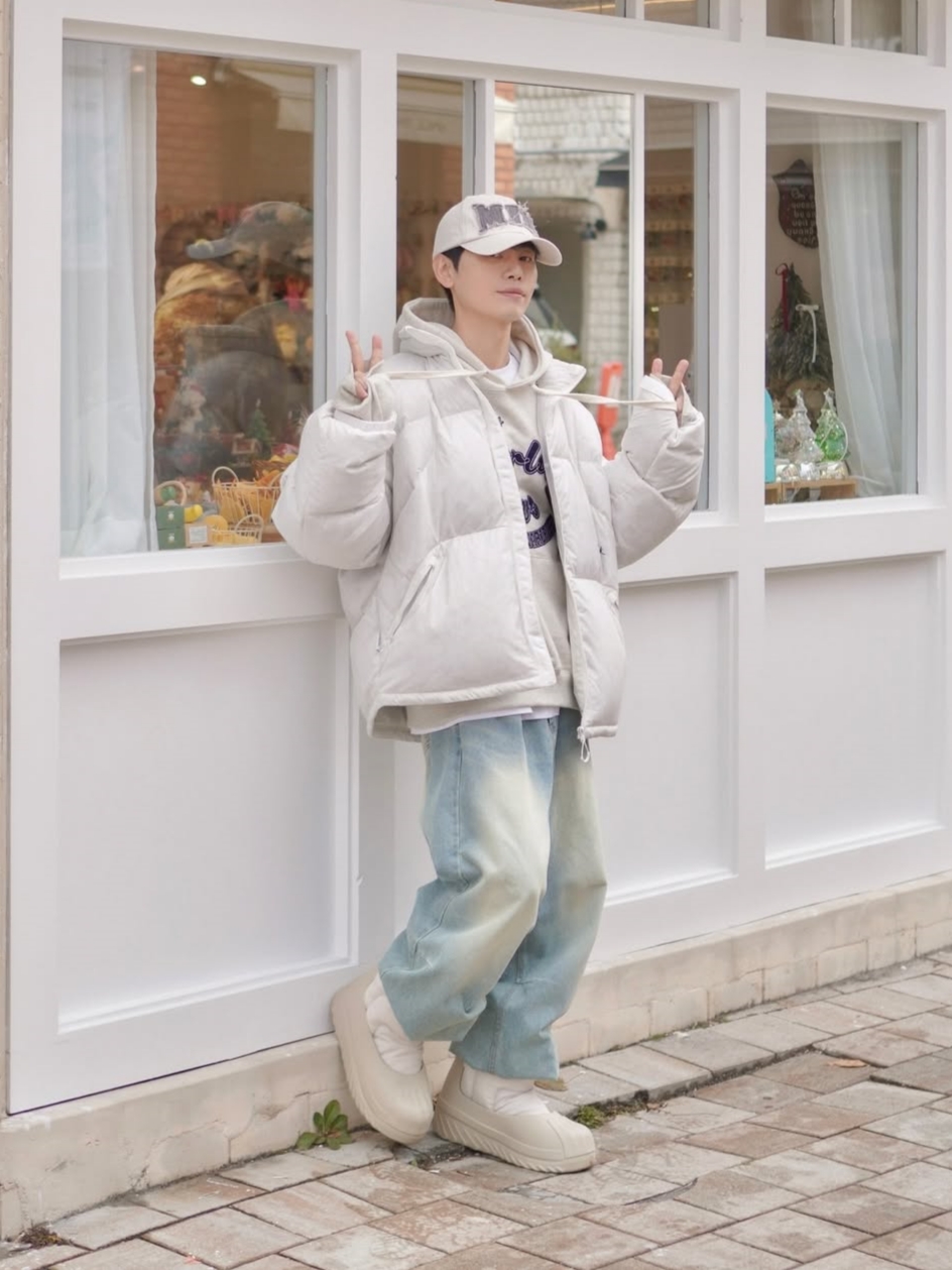 TONY HAWK Torrey Pines High Neck Down Short Puffer Ivory 착용 스타일 - 1