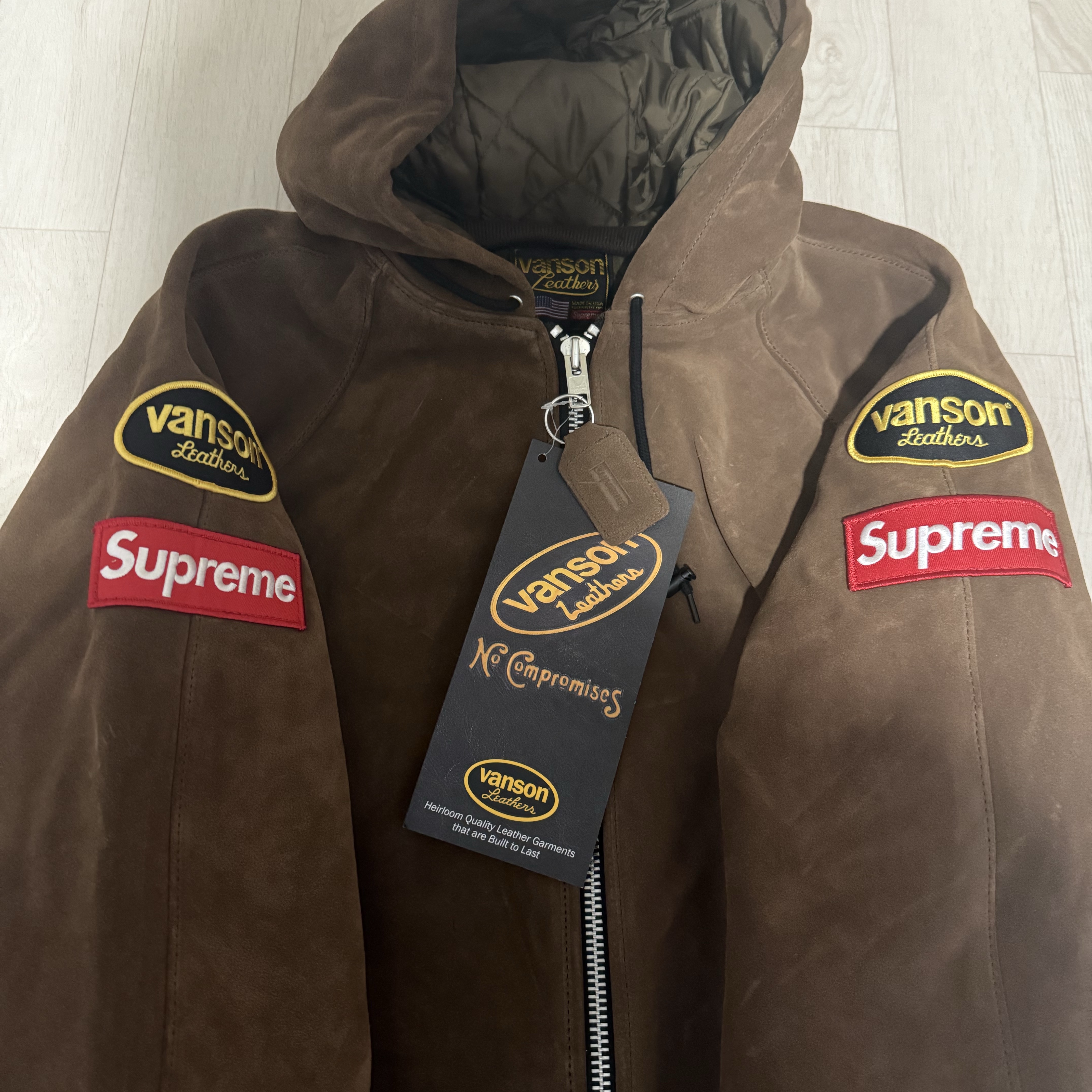 Supreme x Vanson Leathers Hooded Work Jacket Suede - 24FW 착용 스타일 - 2