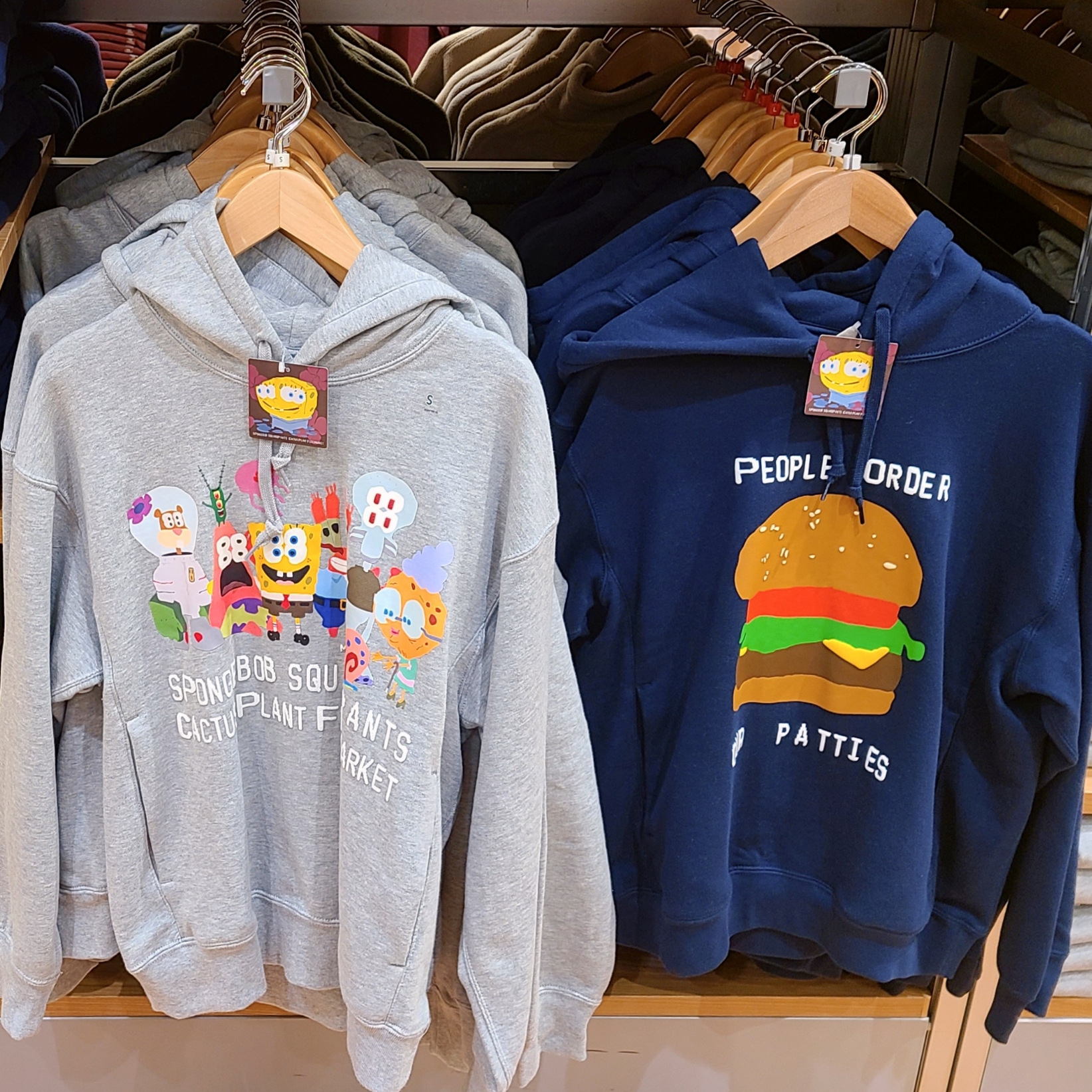 Uniqlo UT x CPFM x SpongeBob Graphic T-Shirt A White - KR, Uniqlo UT x CPFM x SpongeBob Plush Toy SpongeBob 착용 스타일 - 7