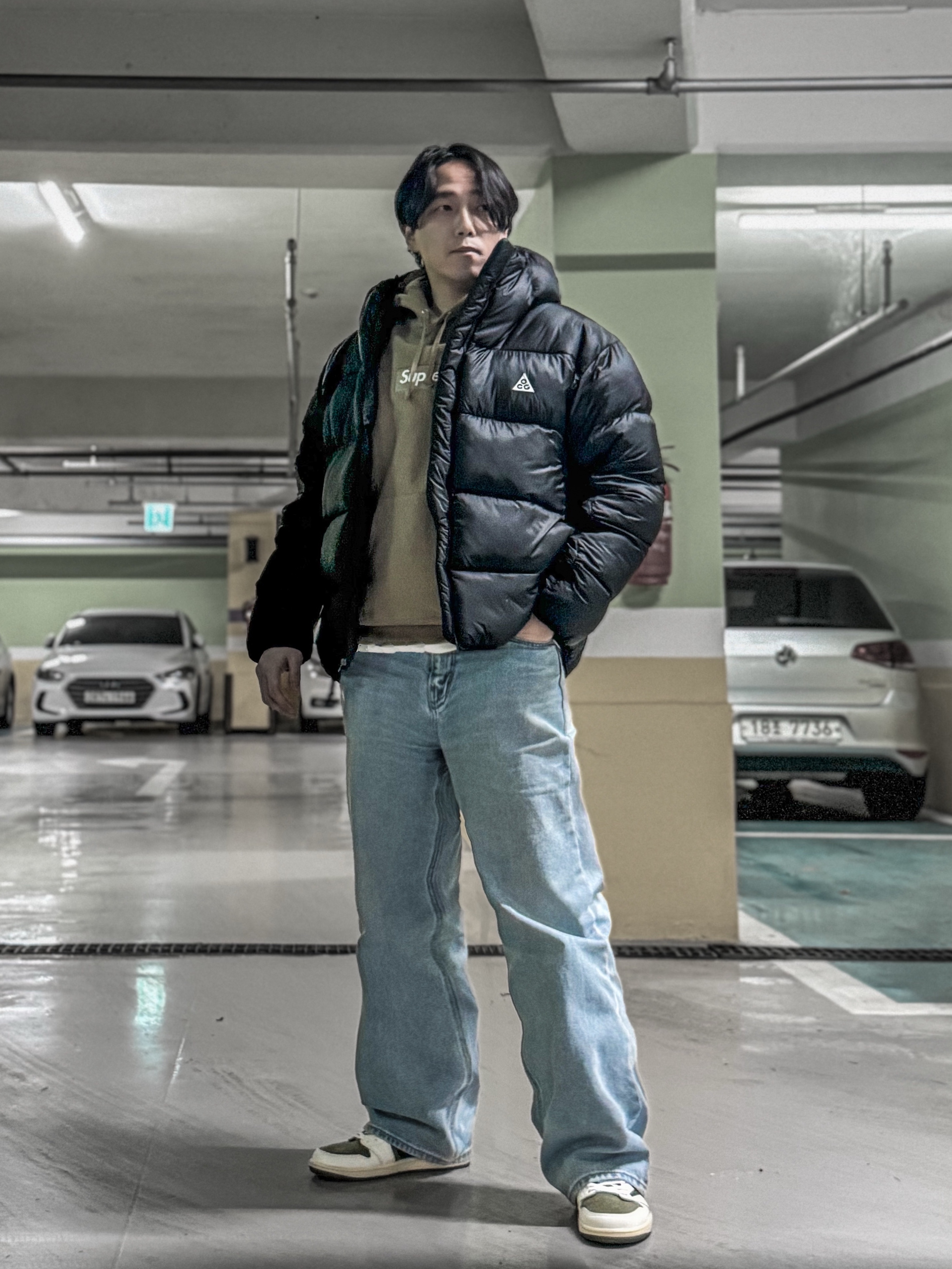 Nike ACG Therma-Fit ADV Lunar Lake Puffer Jacket Black - Asia, Supreme Box Logo Hooded Sweatshirt Dark Sand - 23FW 착용 스타일