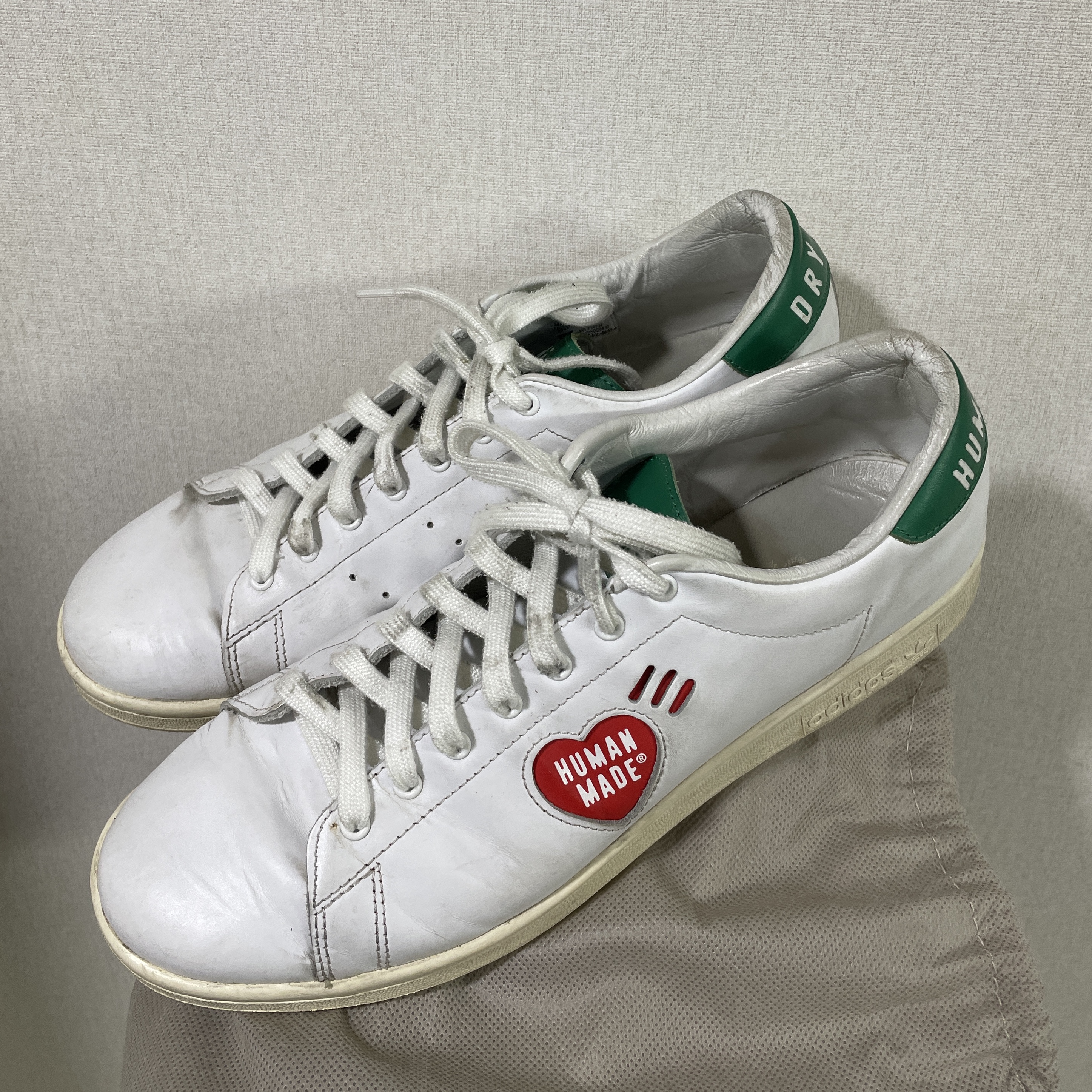 Adidas x Human Made Stan Smith White Green 착용 스타일 - 2