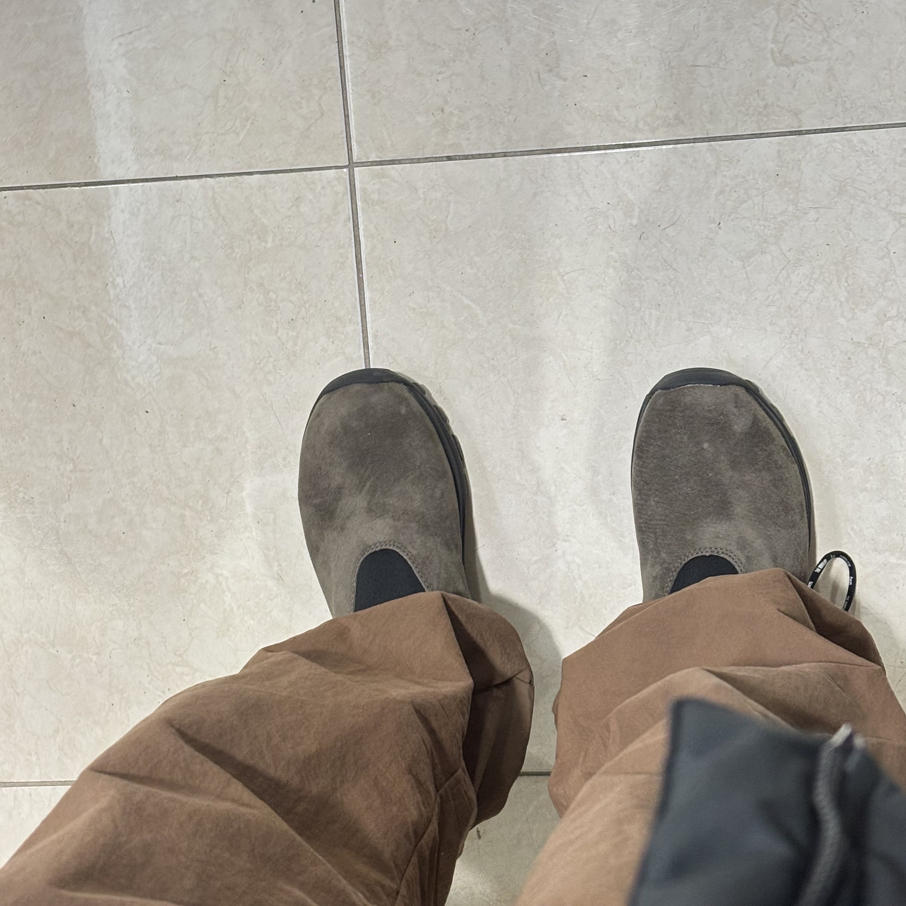 Merrell Winter Moc 3 Gunsmoke 착용 스타일