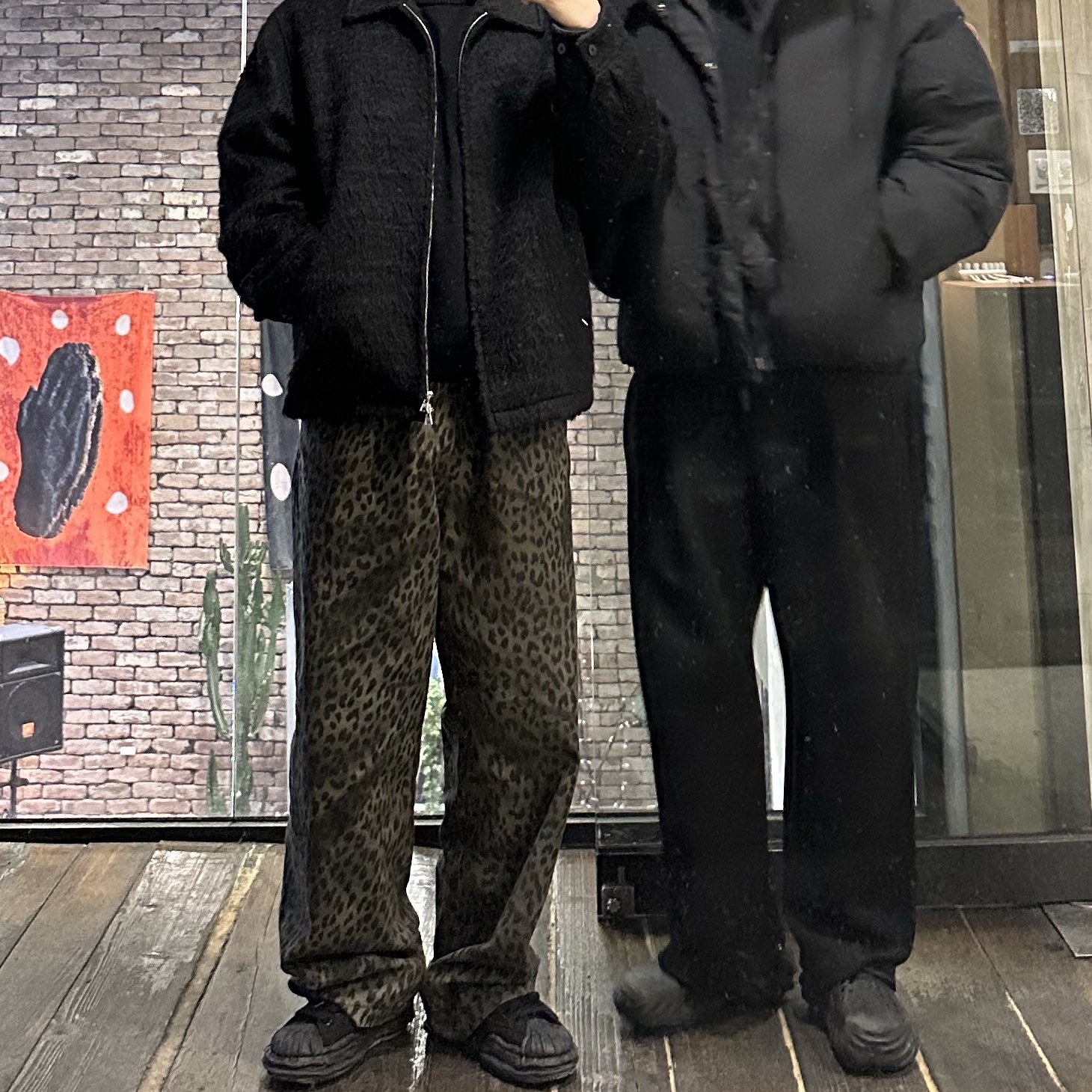 ersco Leopard Baggy Trousers Khaki, Maison Mihara Yasuhiro Blakey OG Sole Canvas Low-top Sneakers Black Black 착용 스타일