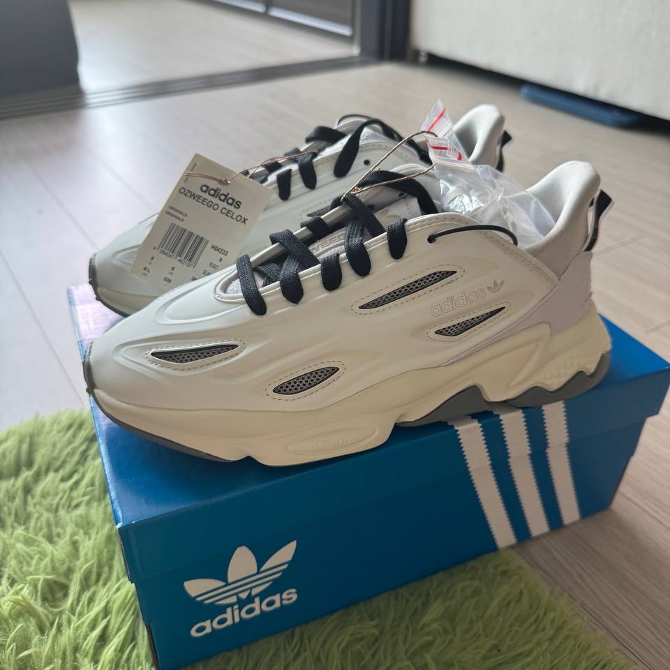 Adidas Ozweego Celox Cloud White Core Black 착용 스타일 - 1