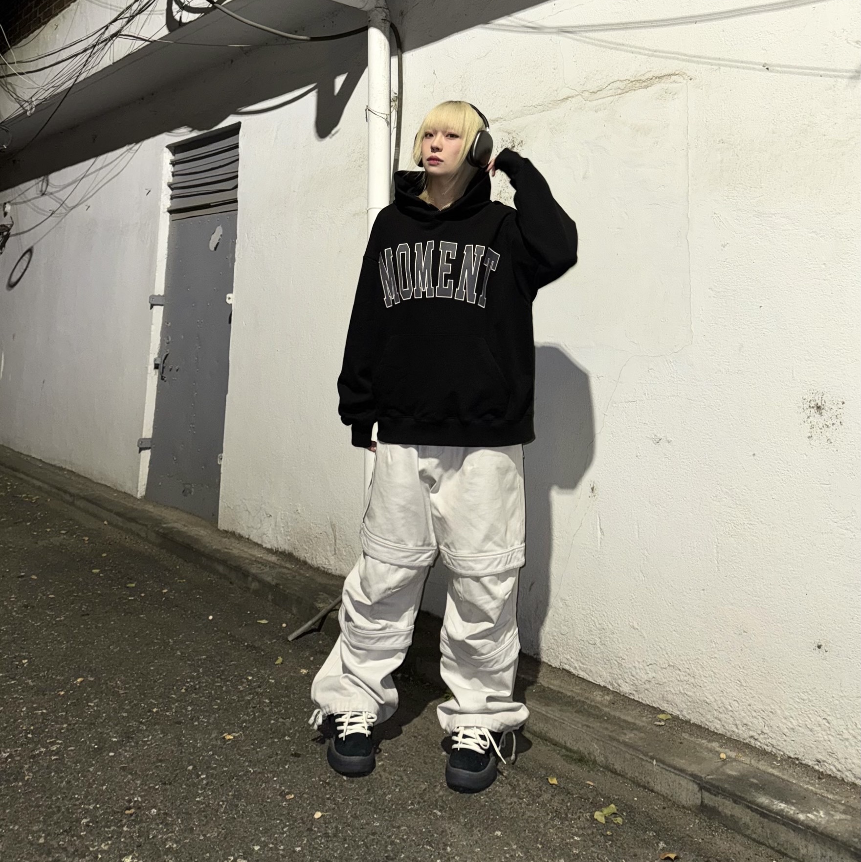 Farfromwhat Far Layered Work Pants White, ERL Vamp Skate Shoe Pirate Black 착용 스타일 - 2