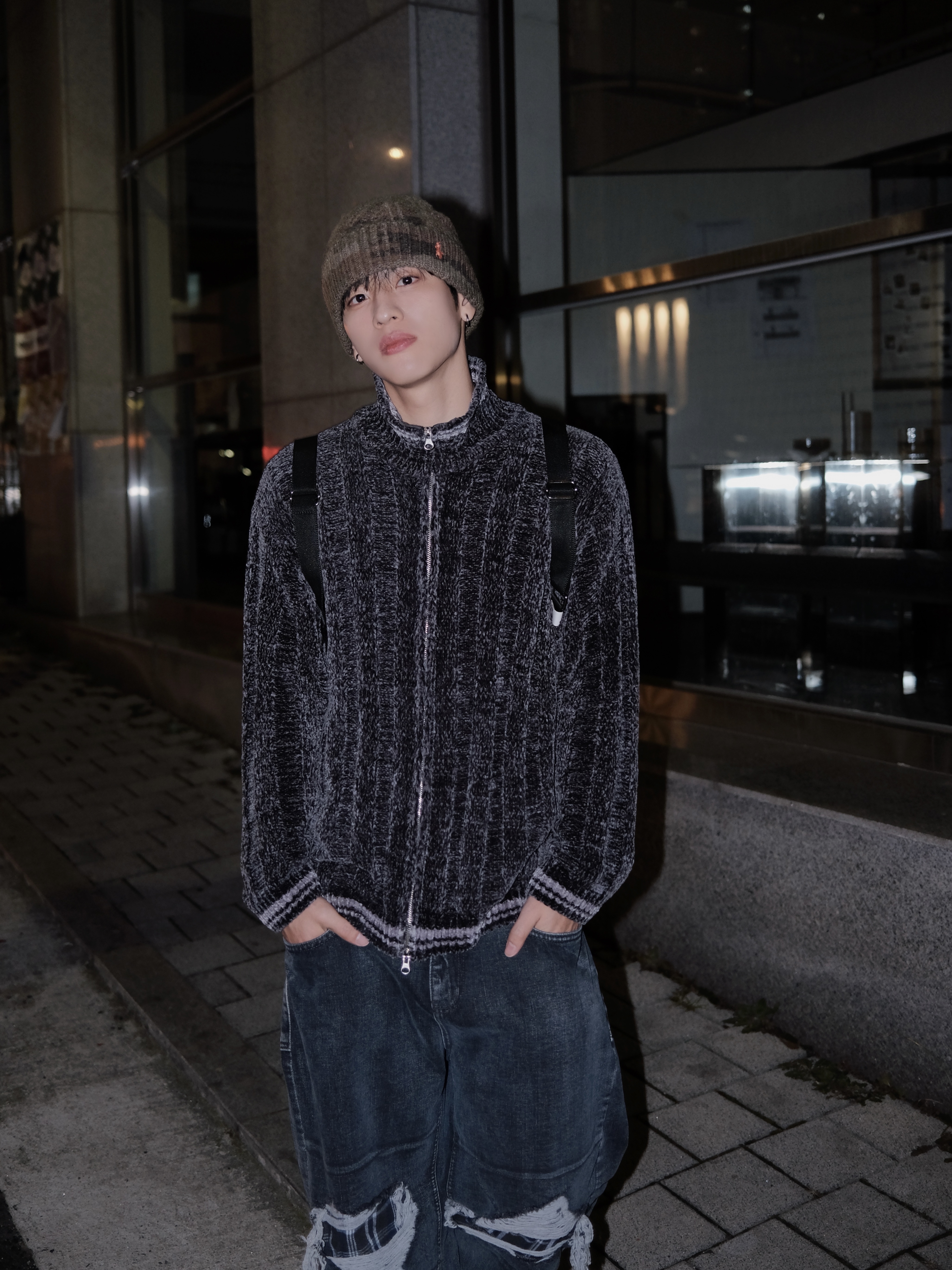 [20% 적립] Polo Ralph Lauren Signature Pony Wool Blend Beanie Dark Brown Heather - 24FW, Balenciaga Defender Sneakers Beige 착용 스타일 - 2