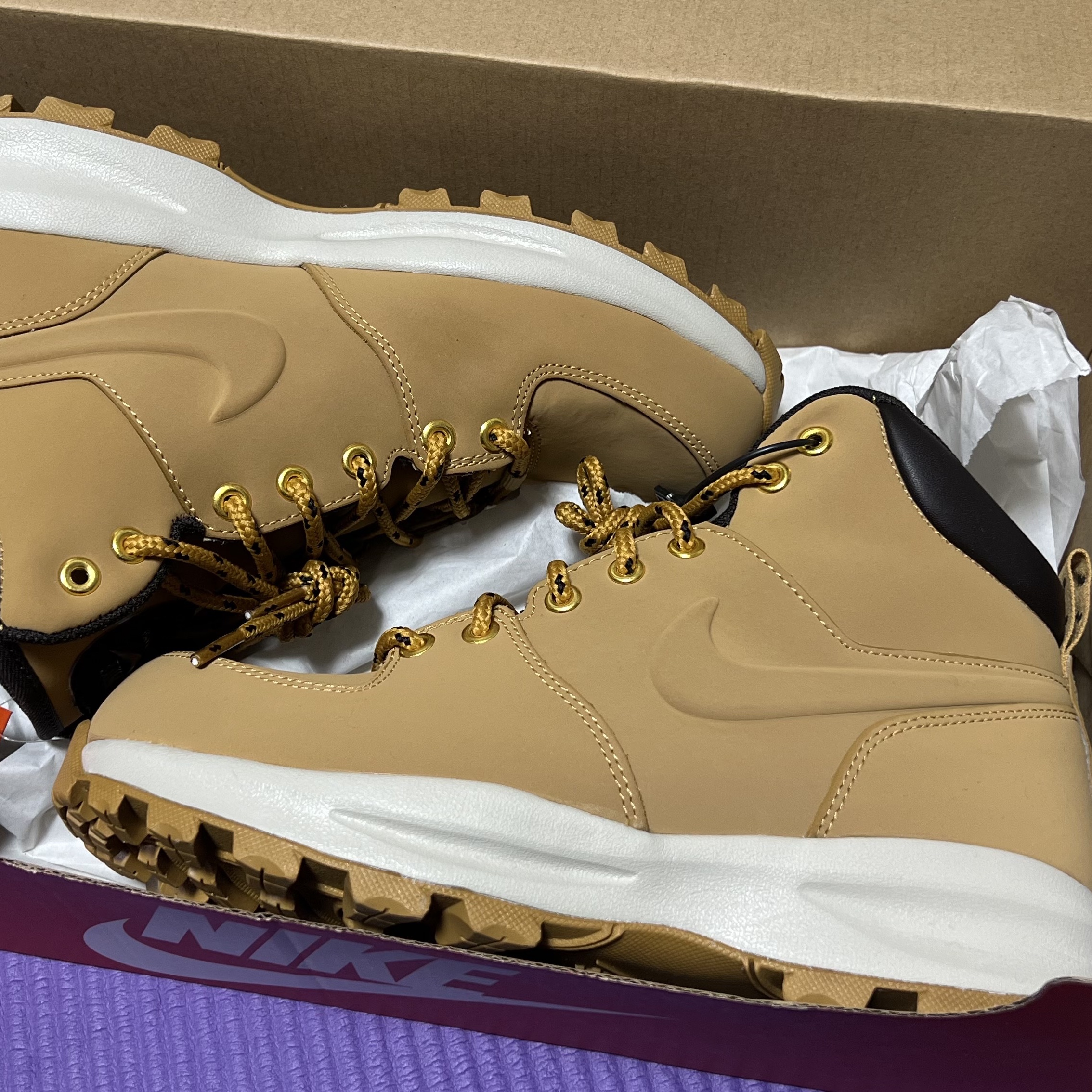 Nike Manoa Leather Haystack 착용 스타일 - 5