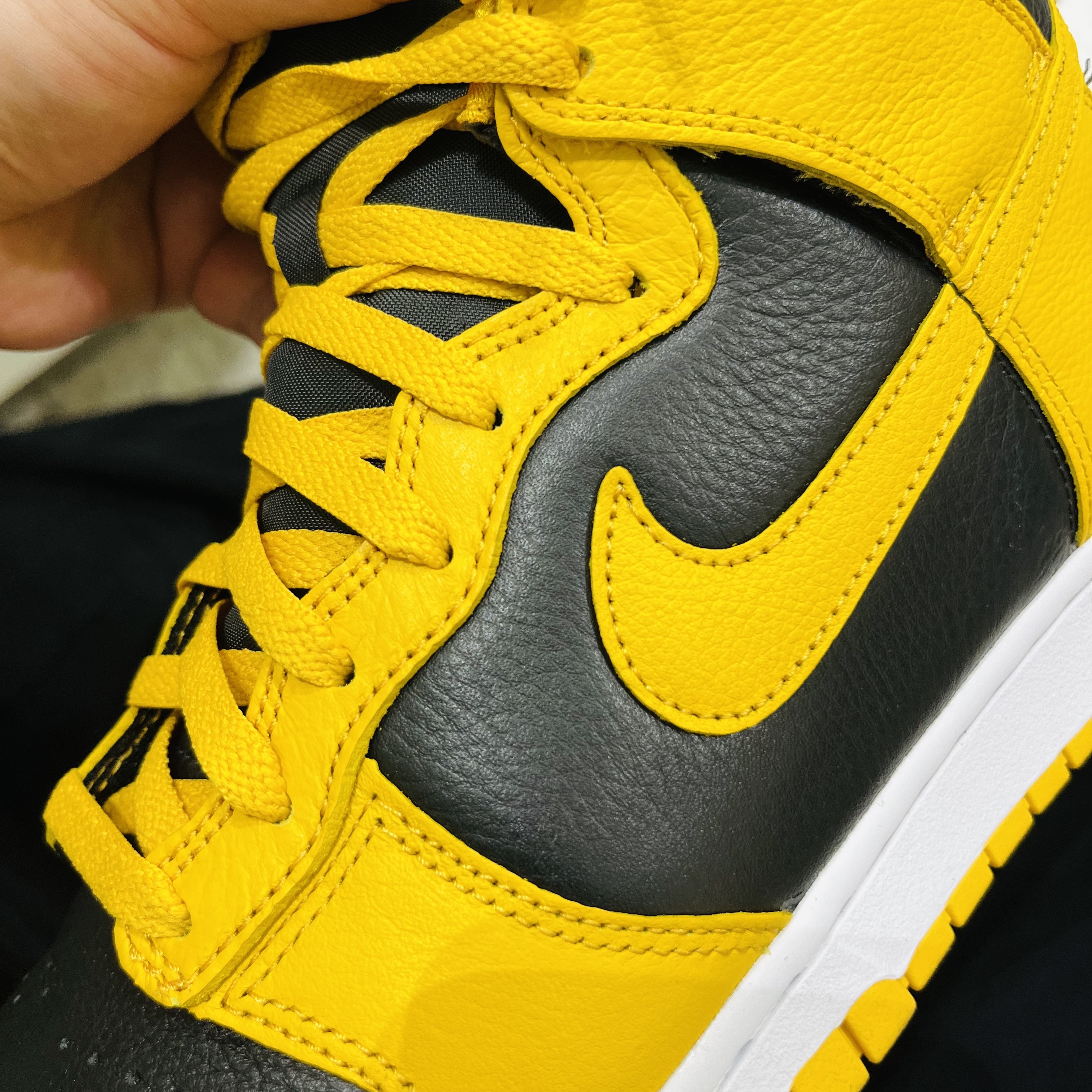 Nike Wu-Tang Clan Dunk High Black and Pollen 착용 스타일 - 4