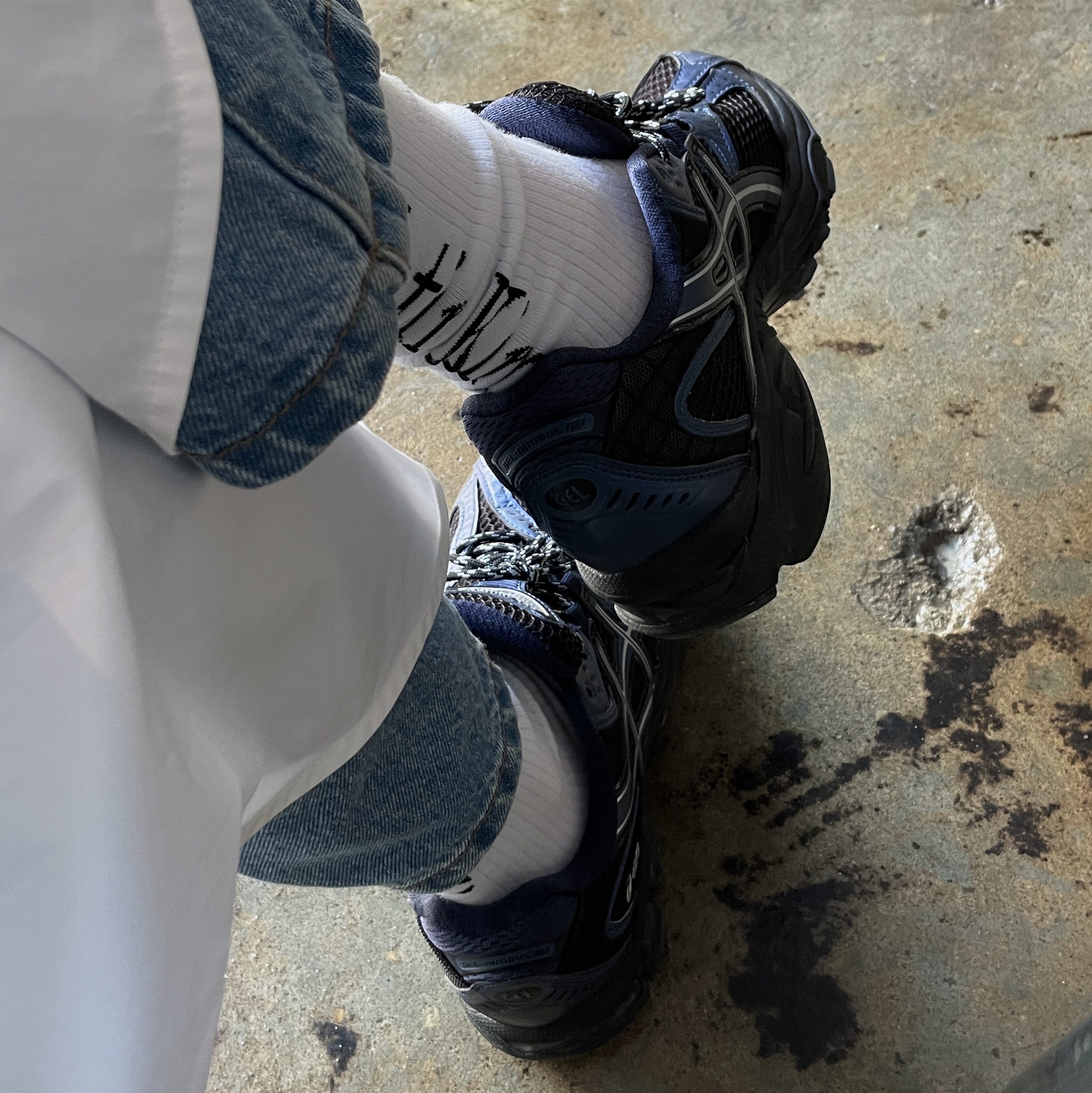 Asics Gel-Nimbus 10.1 Black Grand Shark, (W) Matin Kim Matin Half Socks White 착용 스타일