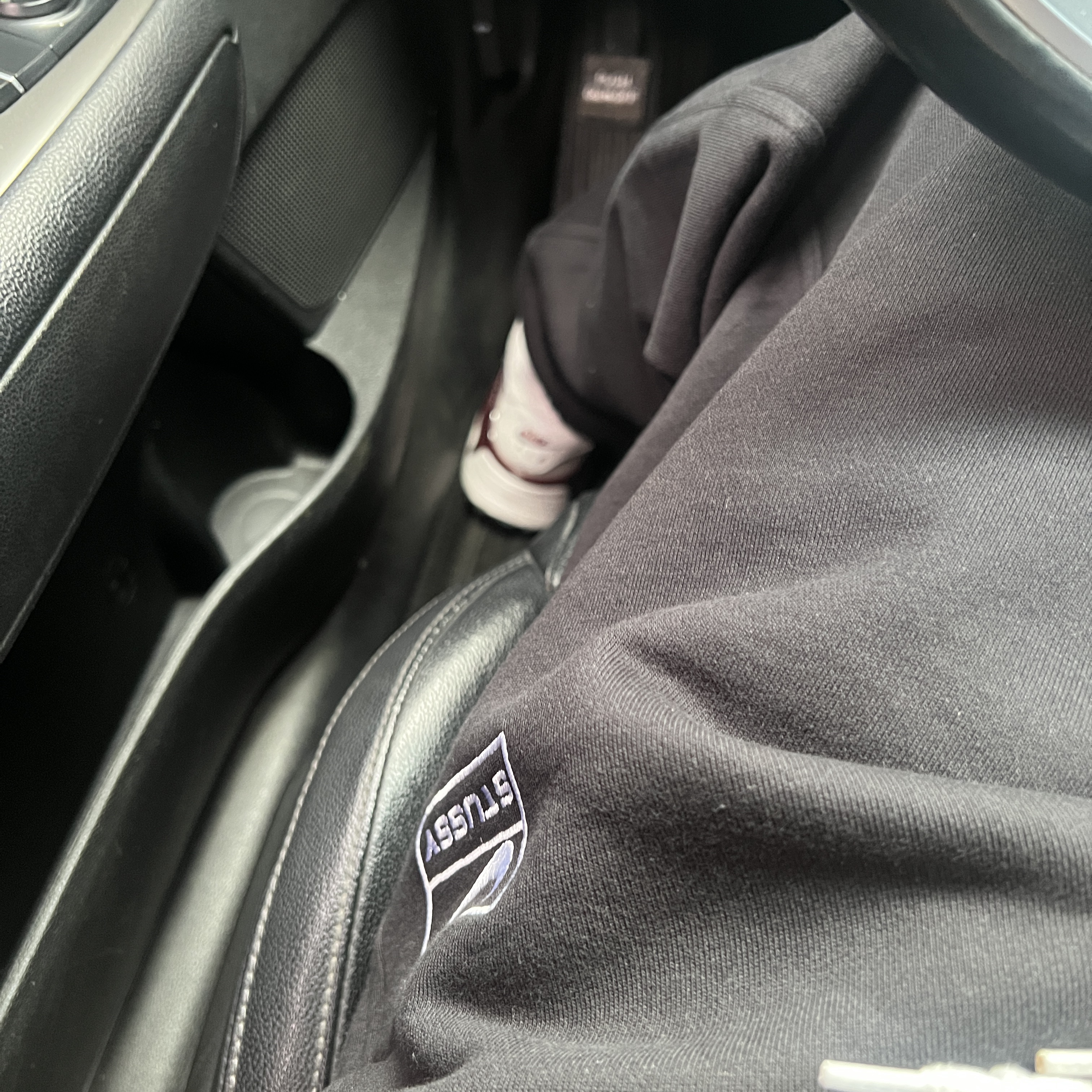 Nike x Stussy Washed Fleece Pants Black (FN5235-010) 착용 스타일