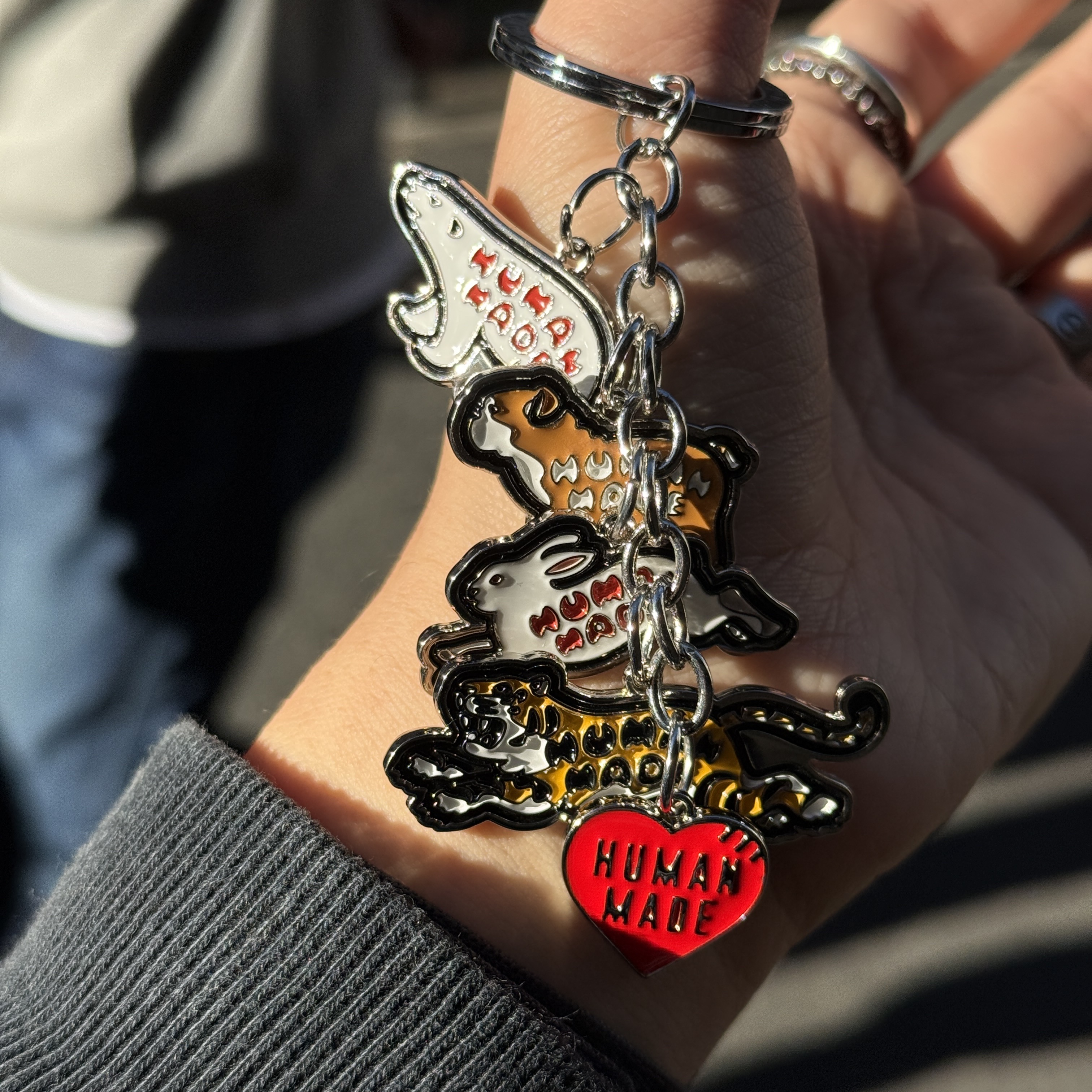 Human Made Animal Heart Keyring Silver Red 착용 스타일