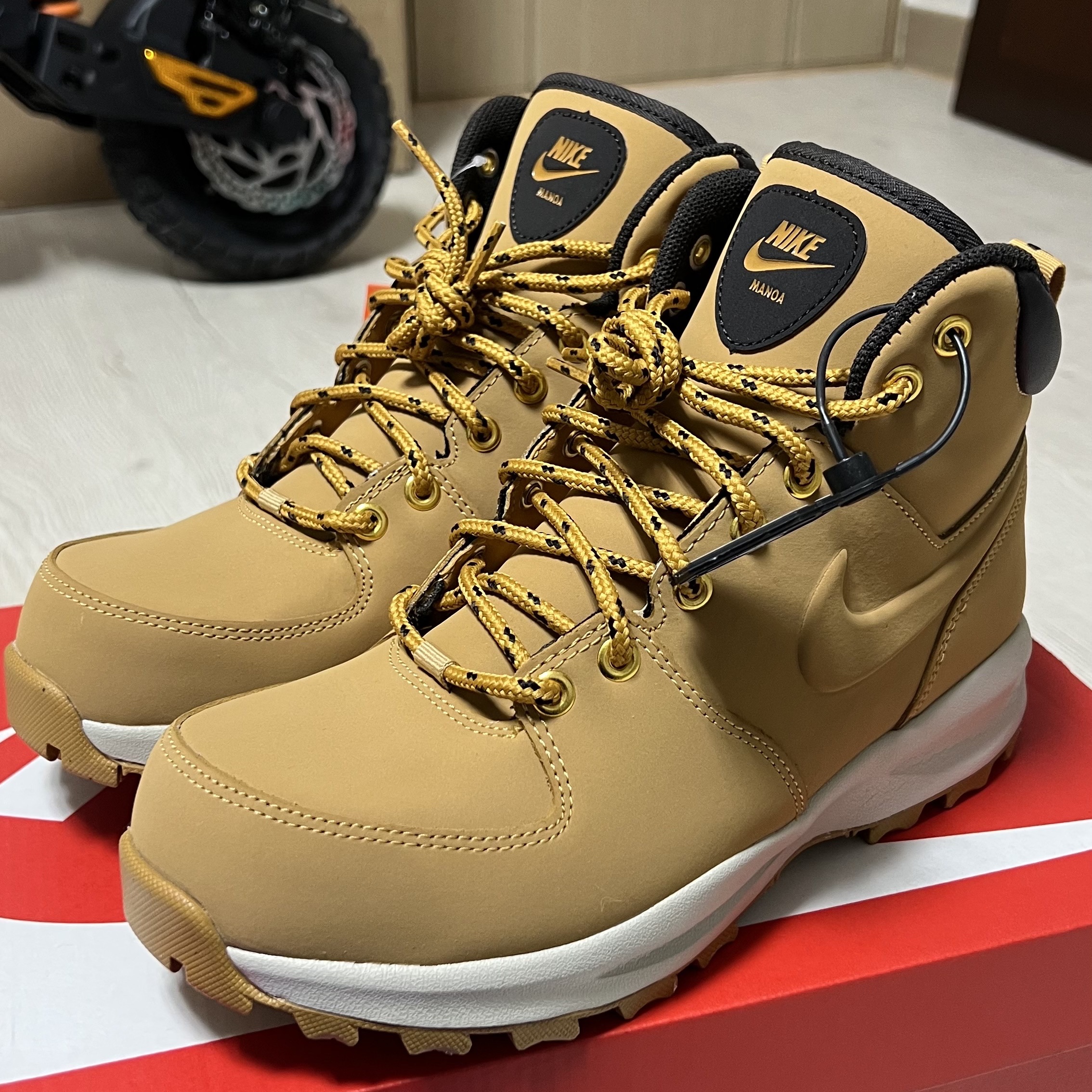 Nike Manoa Leather Haystack 착용 스타일 - 3