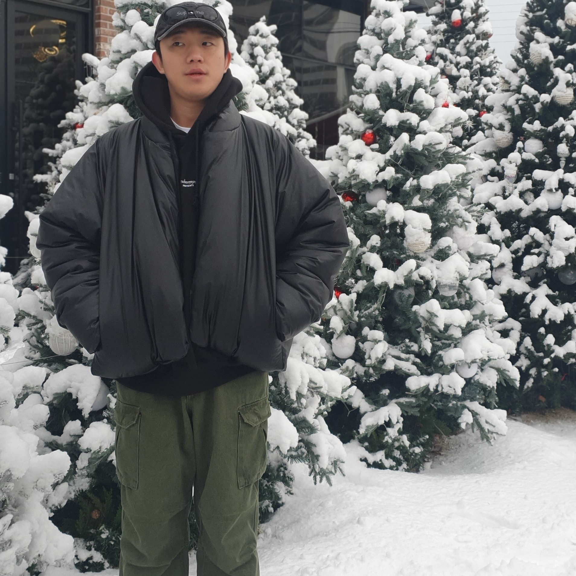 Oakley Eye Jacket Redux Matte Black Frame Prizm Grey Lenses High Bridge Fit, Supreme Denim Camp Cap Black - 24SS 착용 스타일 - 4
