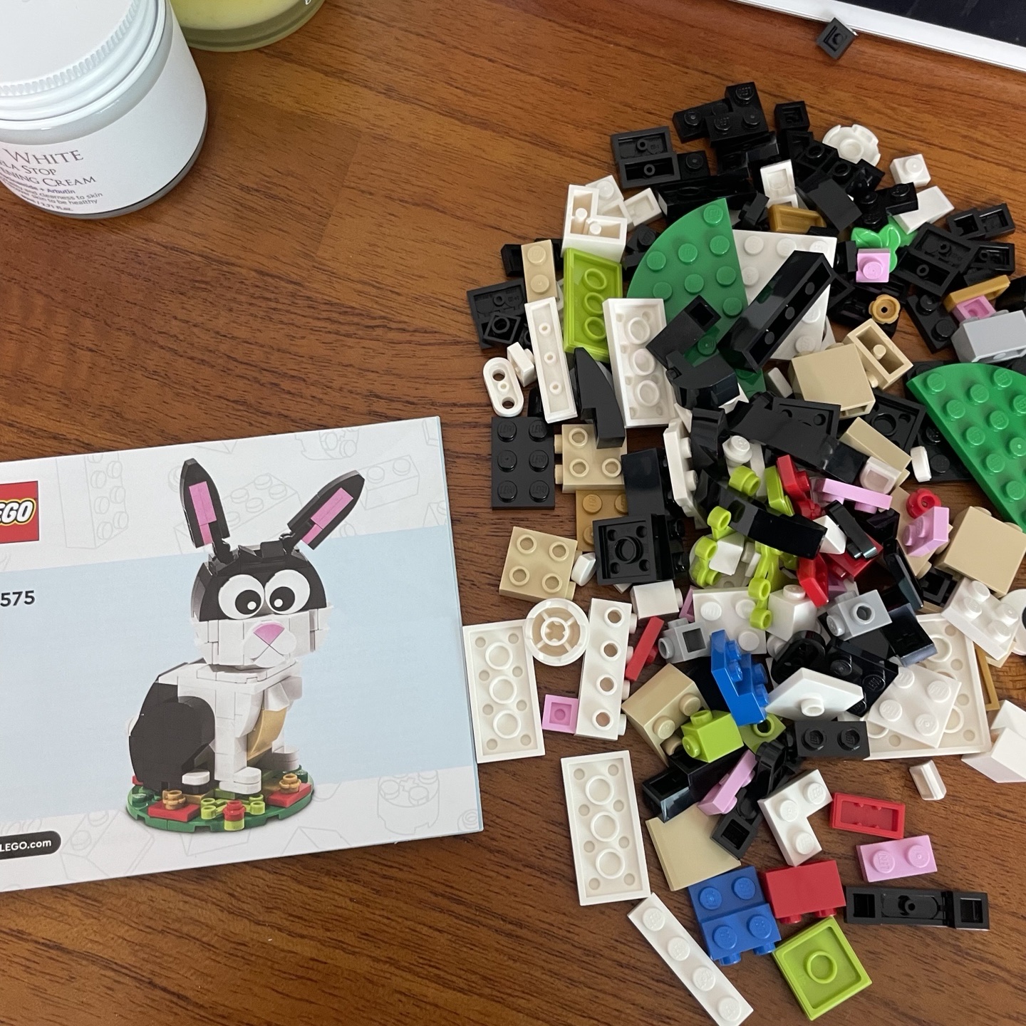 Lego Year of The Rabbit 착용 스타일 - 2