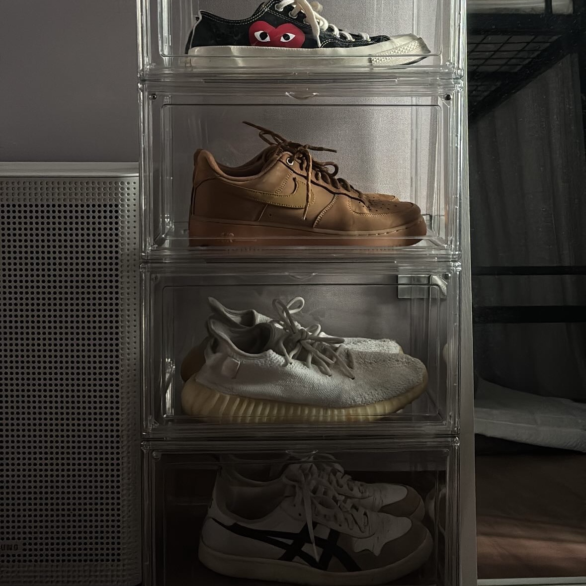 Converse x Play Comme des Garcons Chuck 70 Ox Black, (GS) Nike Air Force 1 LV8 3 Wheat 착용 스타일