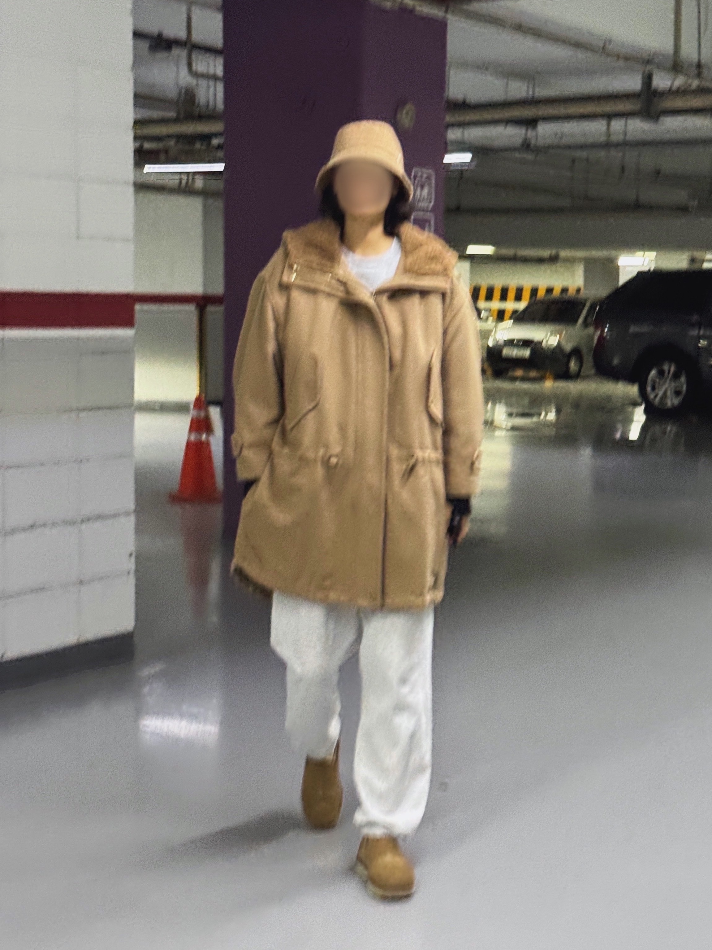 UGG x Children Of The Discordance Classic Short Boots Chestnut, Palace Sofar Crew Grey Marl - 24FW 착용 스타일