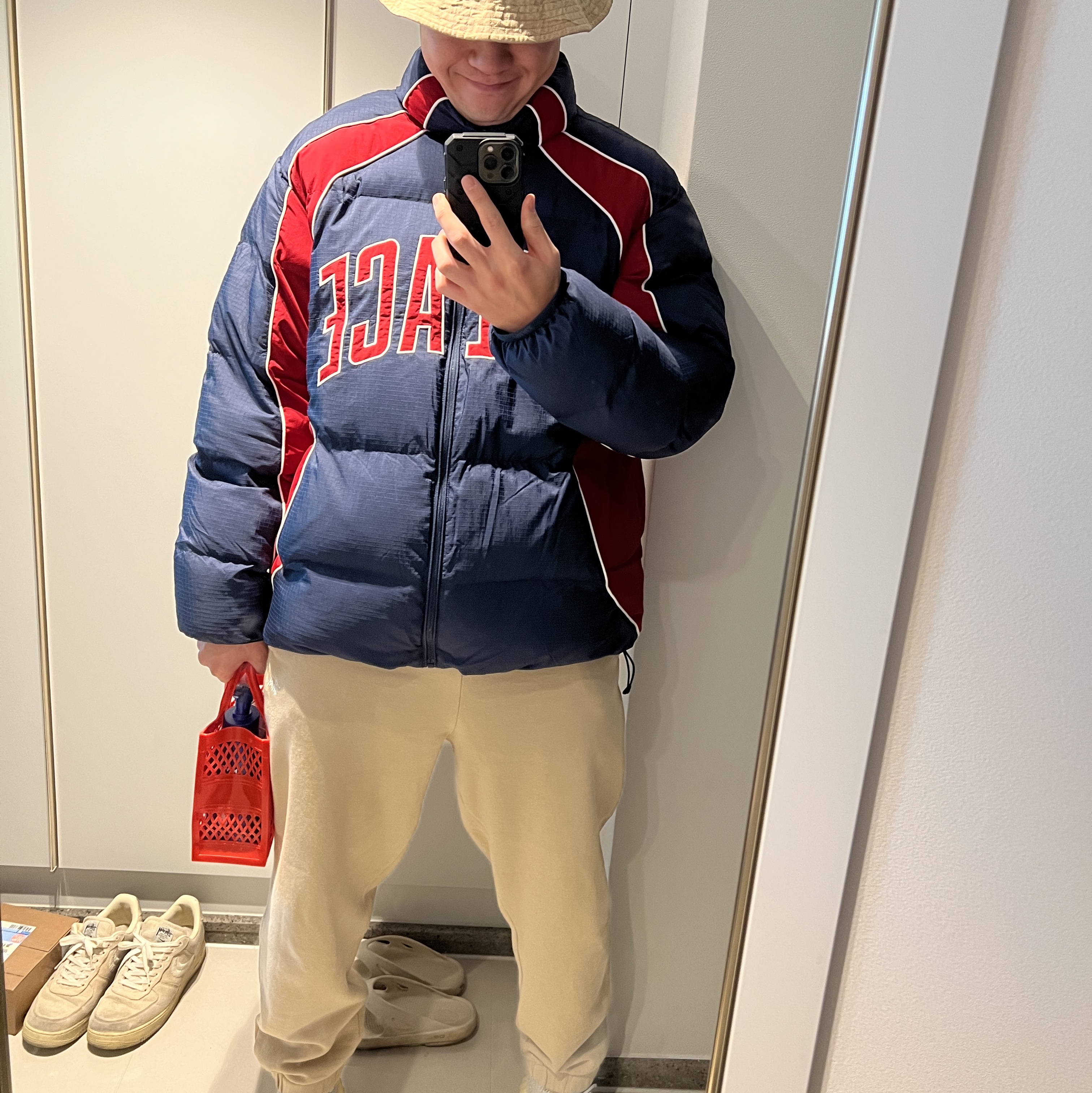 Palace Sport Mit Puffa Navy Tomato Red - 24FW 착용 스타일