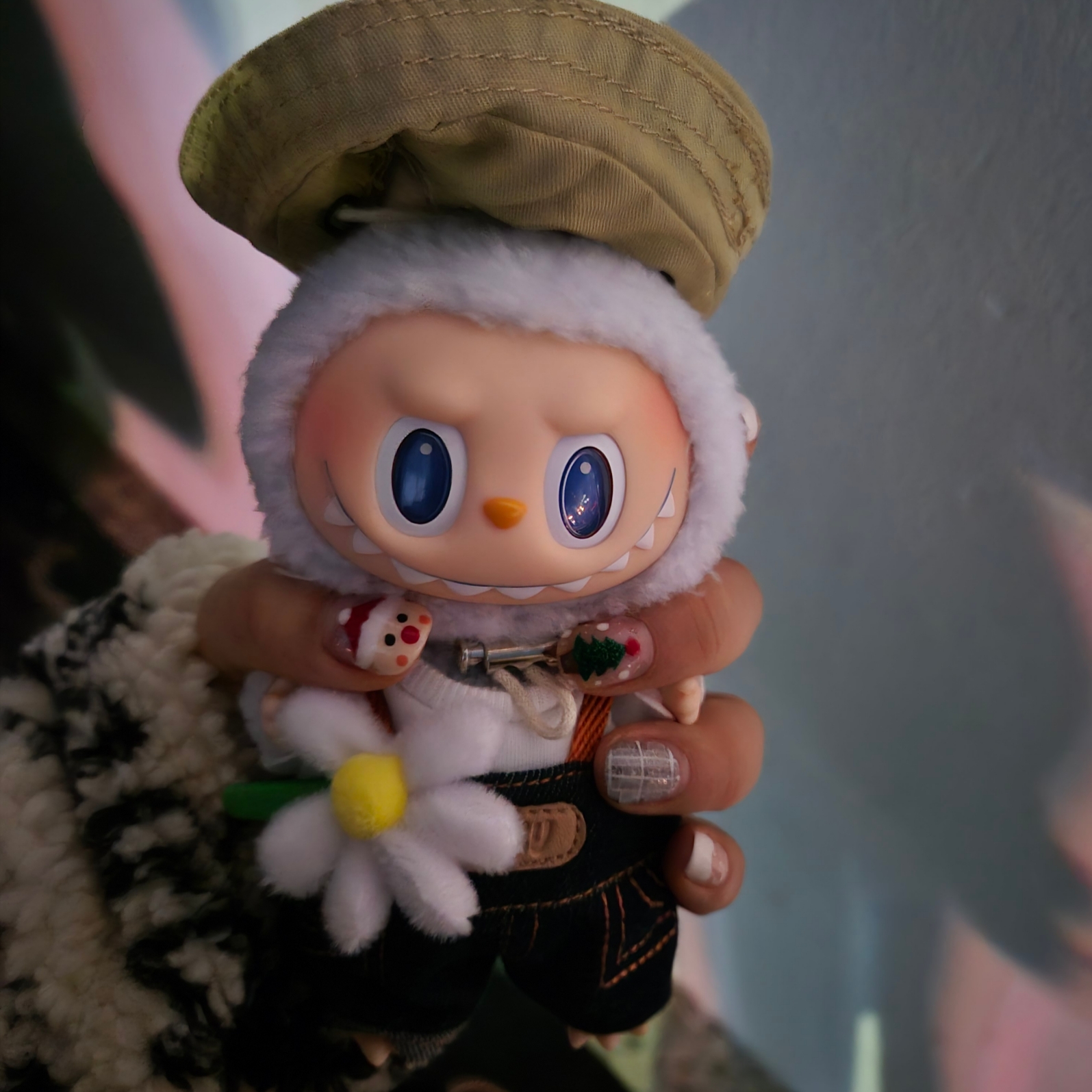 Pop Mart Fall In Wild Labubu Series Toy Keyring, Pop Mart Labubu x Pronounce Lucky Fairy Toy Keyring 착용 스타일 - 2
