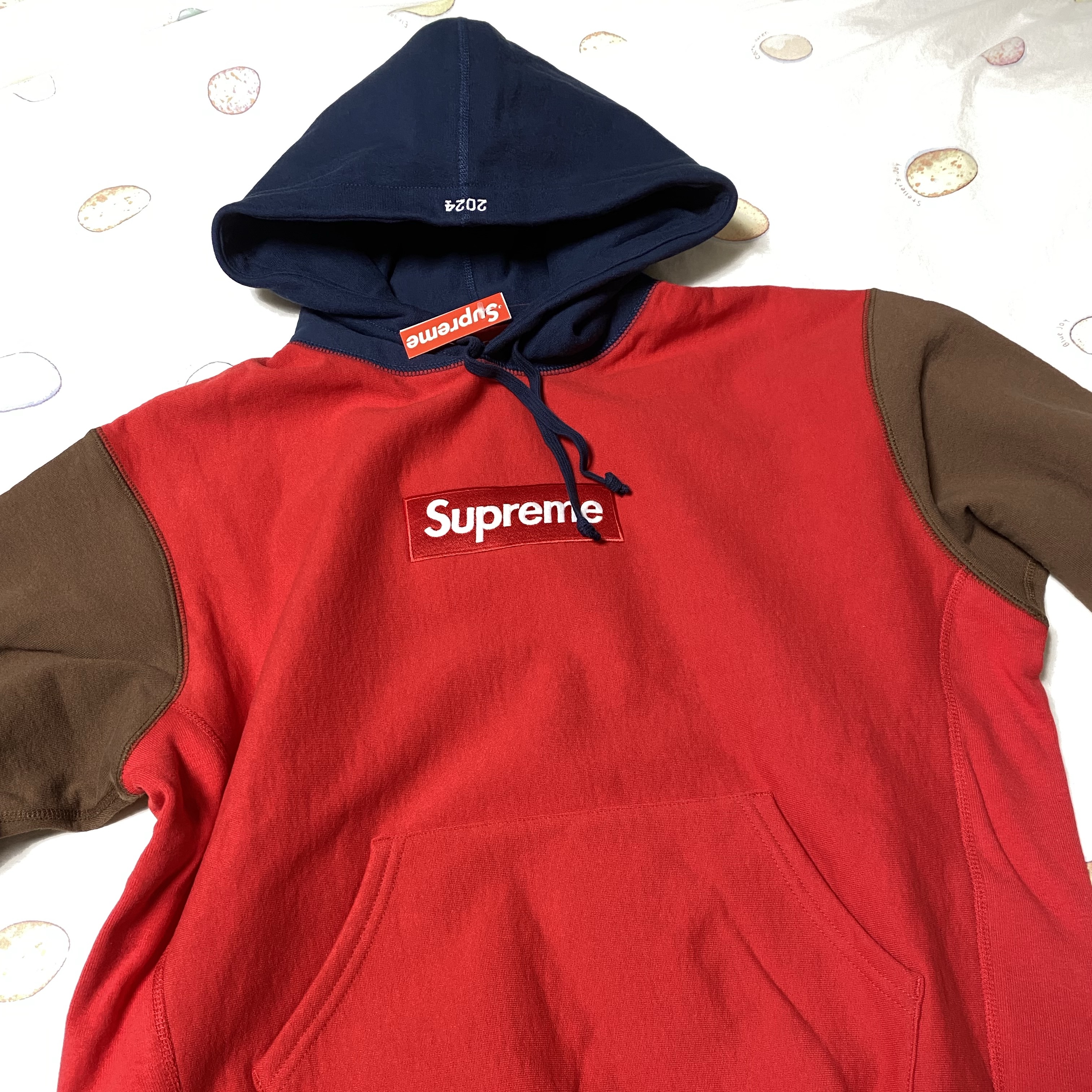 Supreme Box Logo Hooded Sweatshirt Multicolor - 24FW, Supreme Box Logo Hooded Sweatshirt Green - 24FW 착용 스타일 - 3