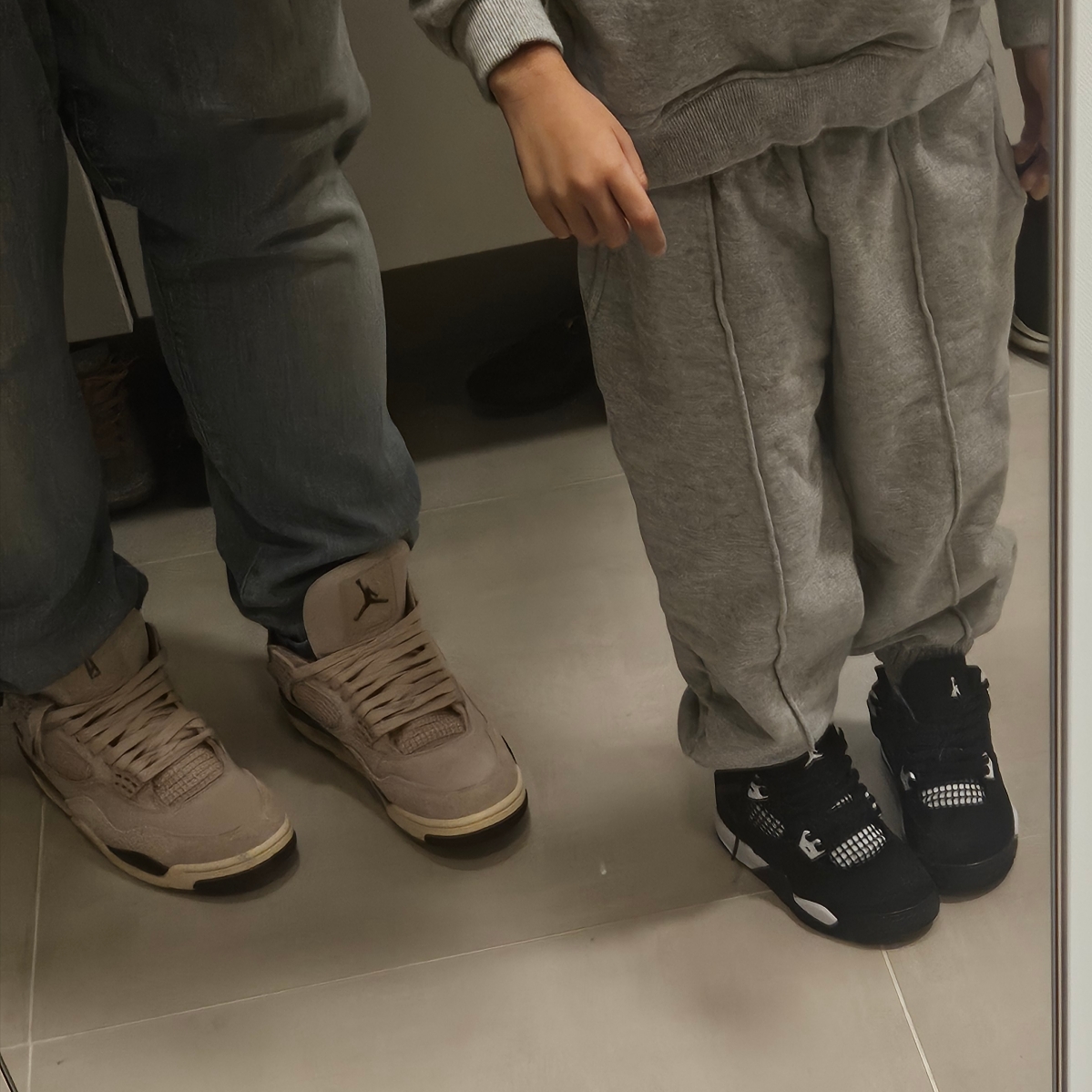 (W) Jordan 4 x A Ma Maniere Retro OG SP W.Y.W.S., (PS) Jordan 4 Retro White Thunder 착용 스타일