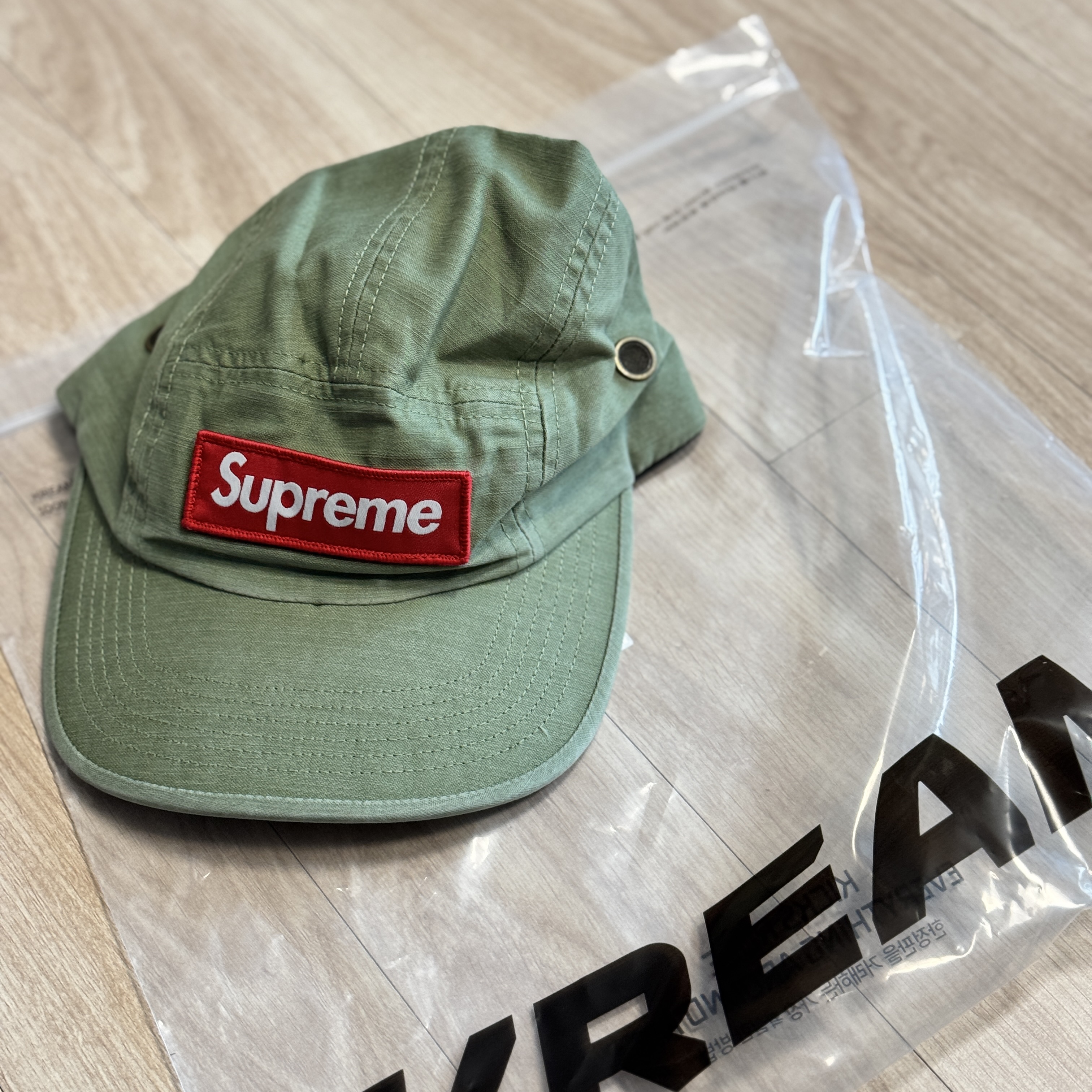 Supreme Military Camp Cap Olive - 24FW 착용 스타일