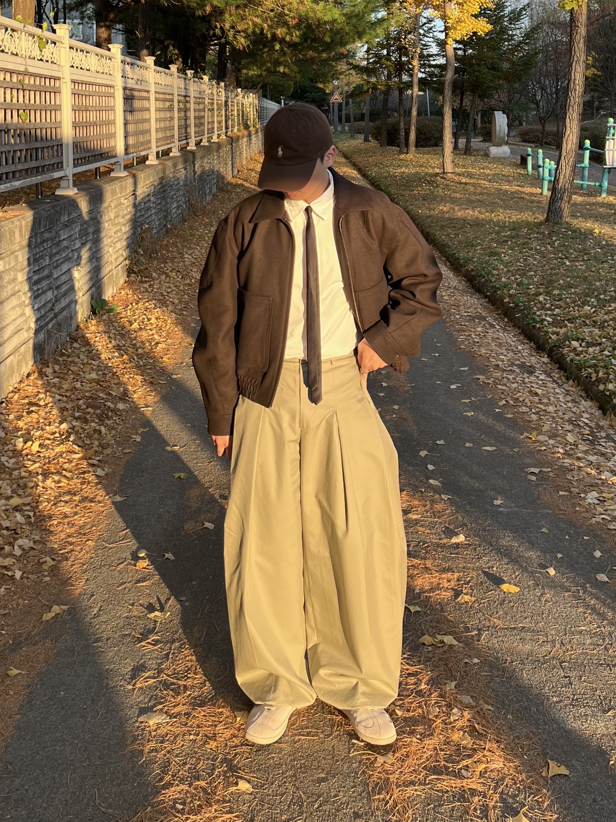 Pemont Square Mesh Beige 착용 스타일