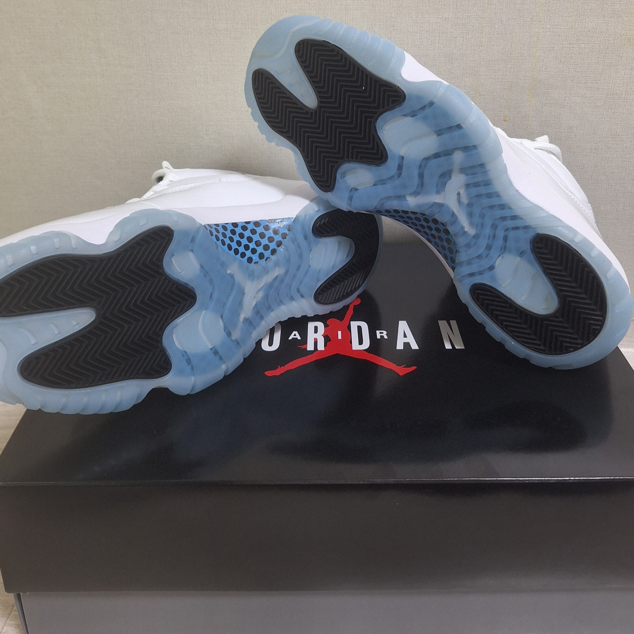 Jordan 11 Retro Legend Blue 2024 착용 스타일 - 3