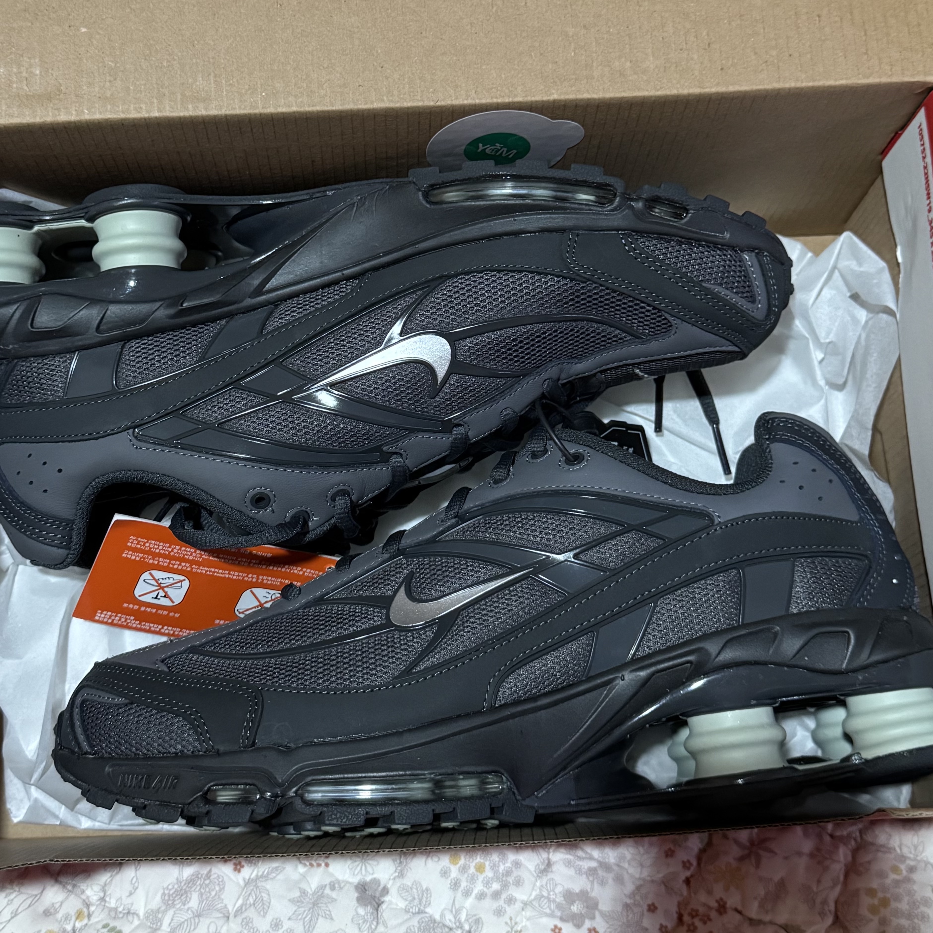Nike Shox Ride 2 Iron Grey and Anthracite 착용 스타일
