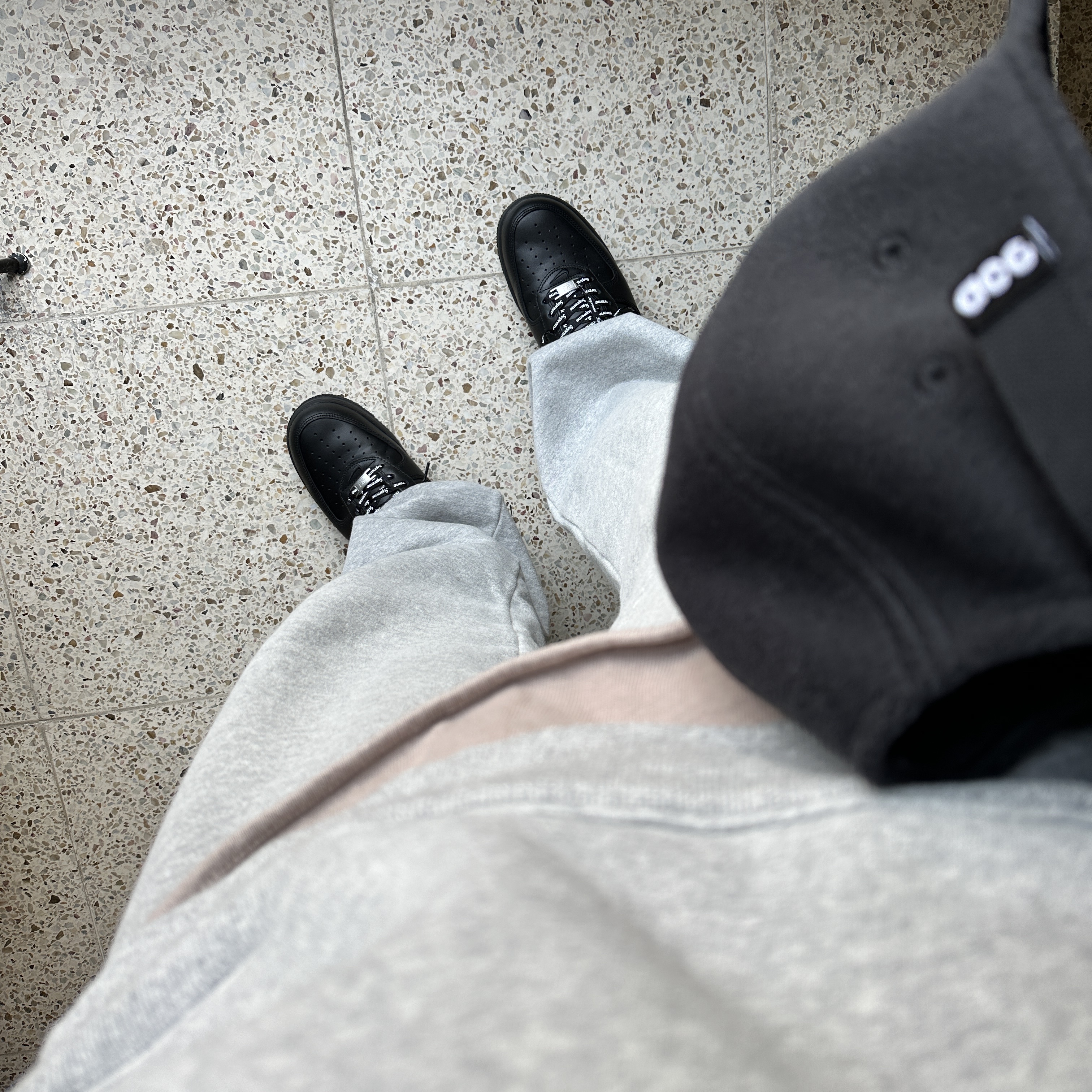 Nike x Supreme Air Force 1 Low Black, Nike ACG AW84 Fleece Cap Black 착용 스타일 - 1