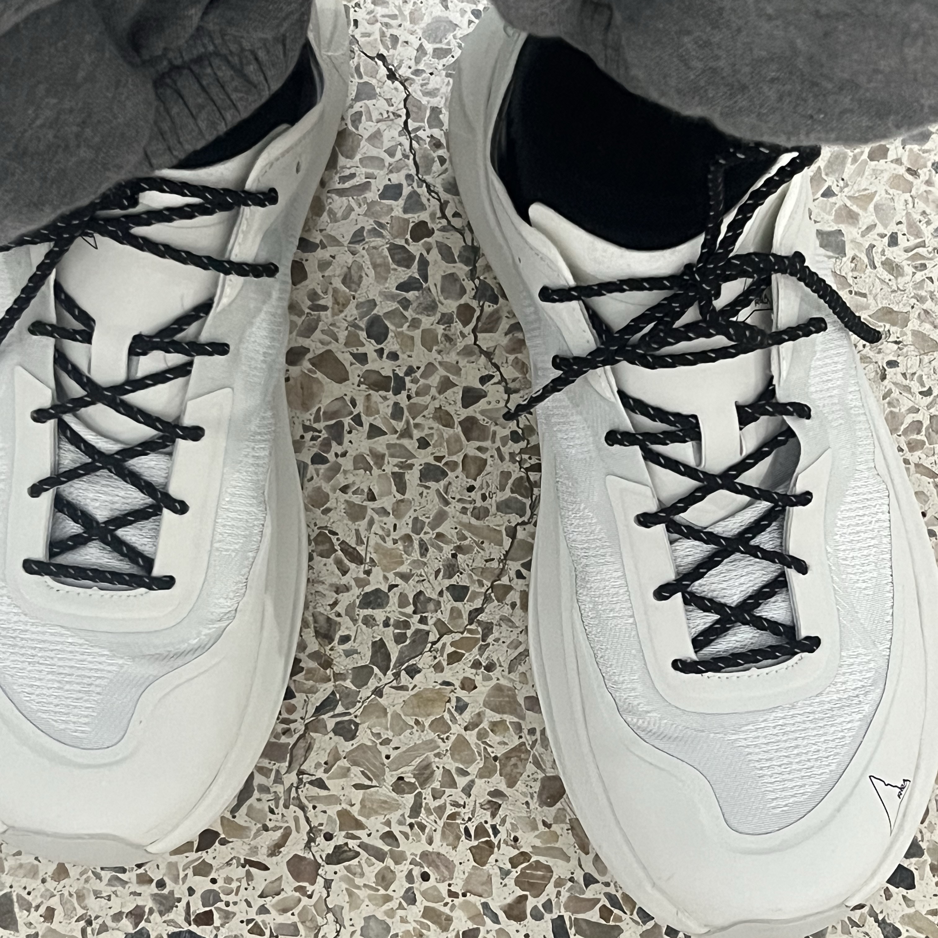 Roa Hiking Sella Off White 착용 스타일