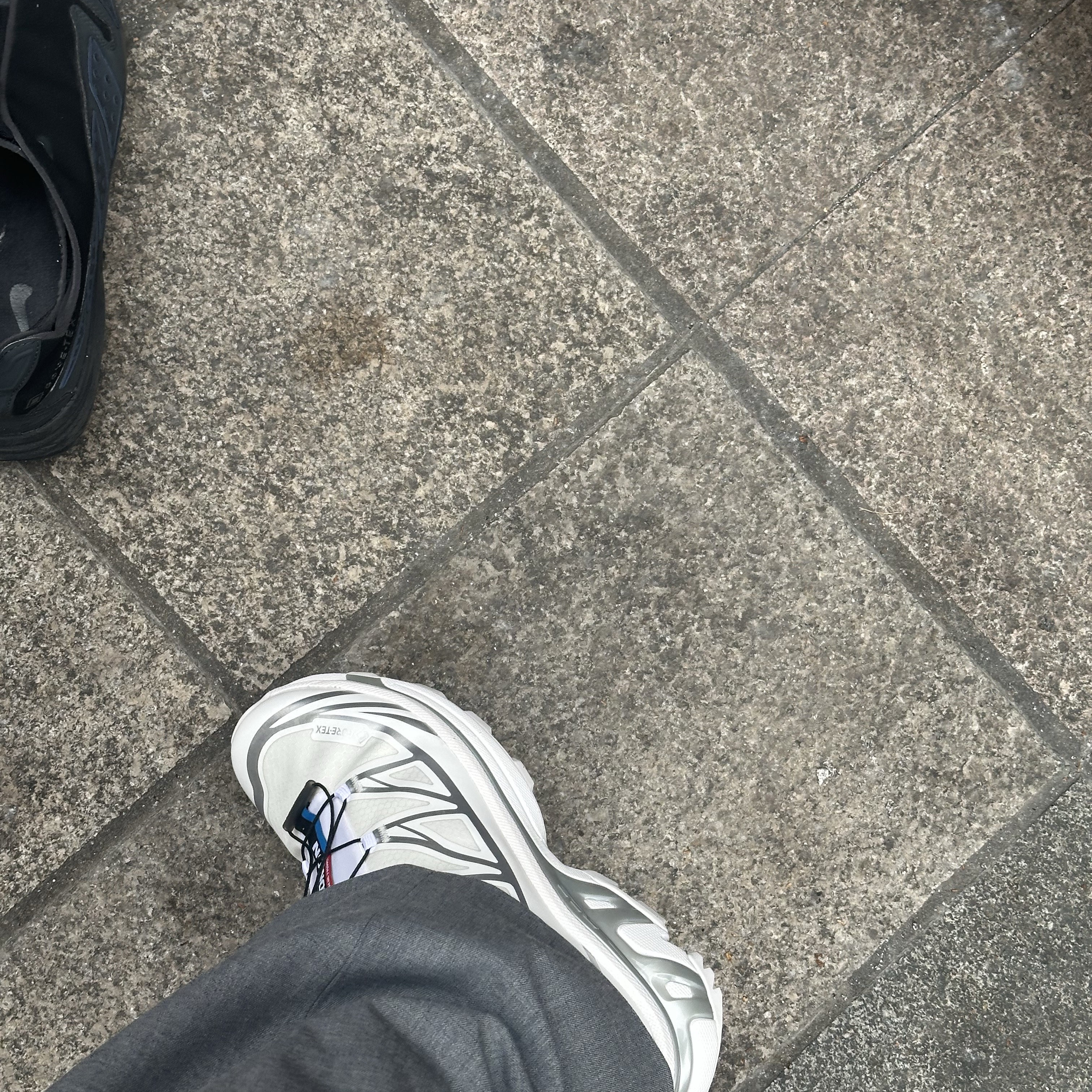 Salomon XT-6 Gore-Tex White Silver 착용 스타일