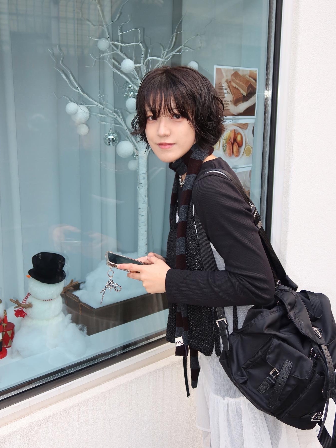 Prada Re-Nylon Small Backpack Black 착용 스타일