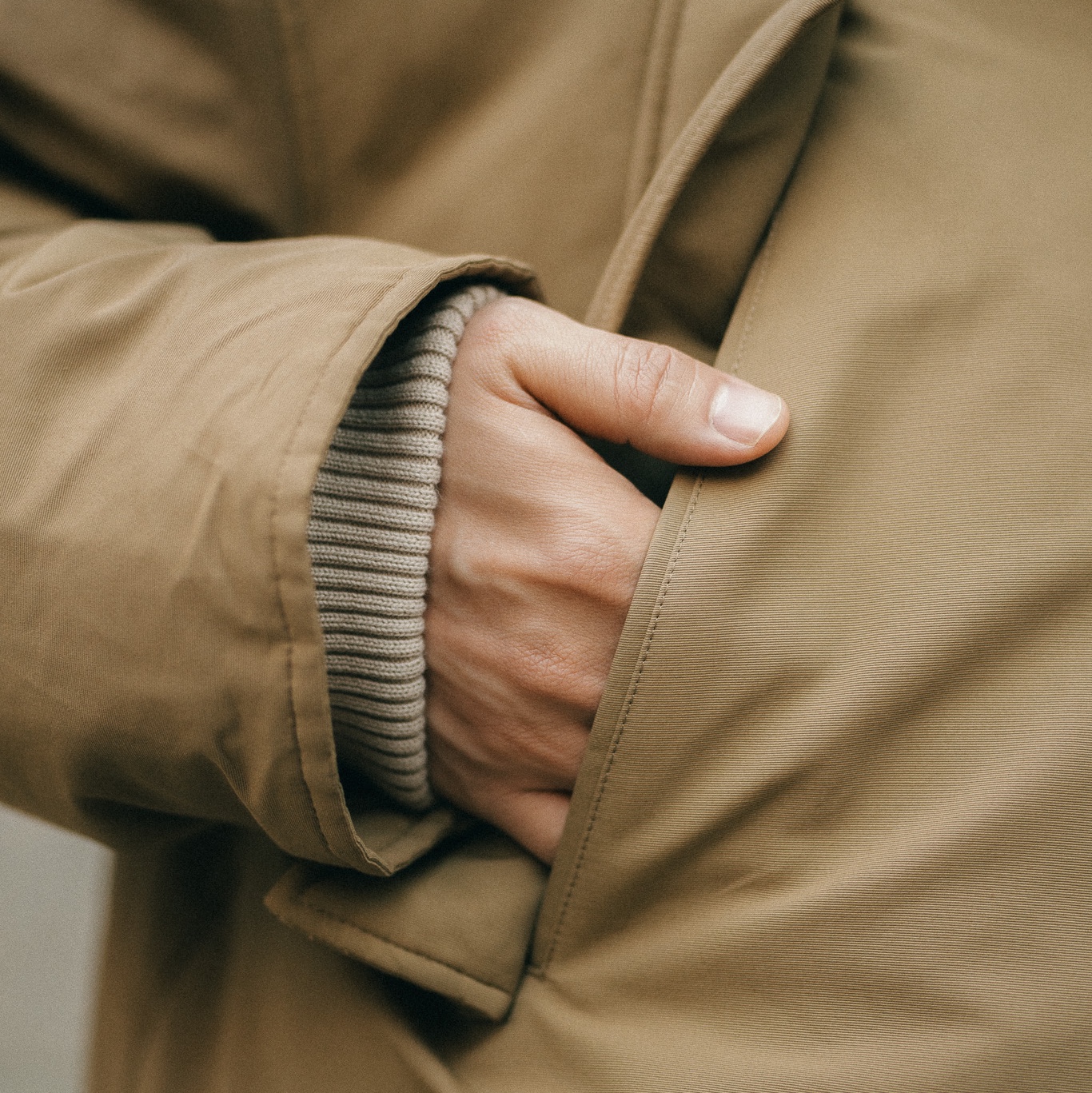 Woolrich Arctic Classic Fit Parka Beige - 24FW, Gentle Monster x Maison Margiela MM114 Black Clear 착용 스타일 - 9