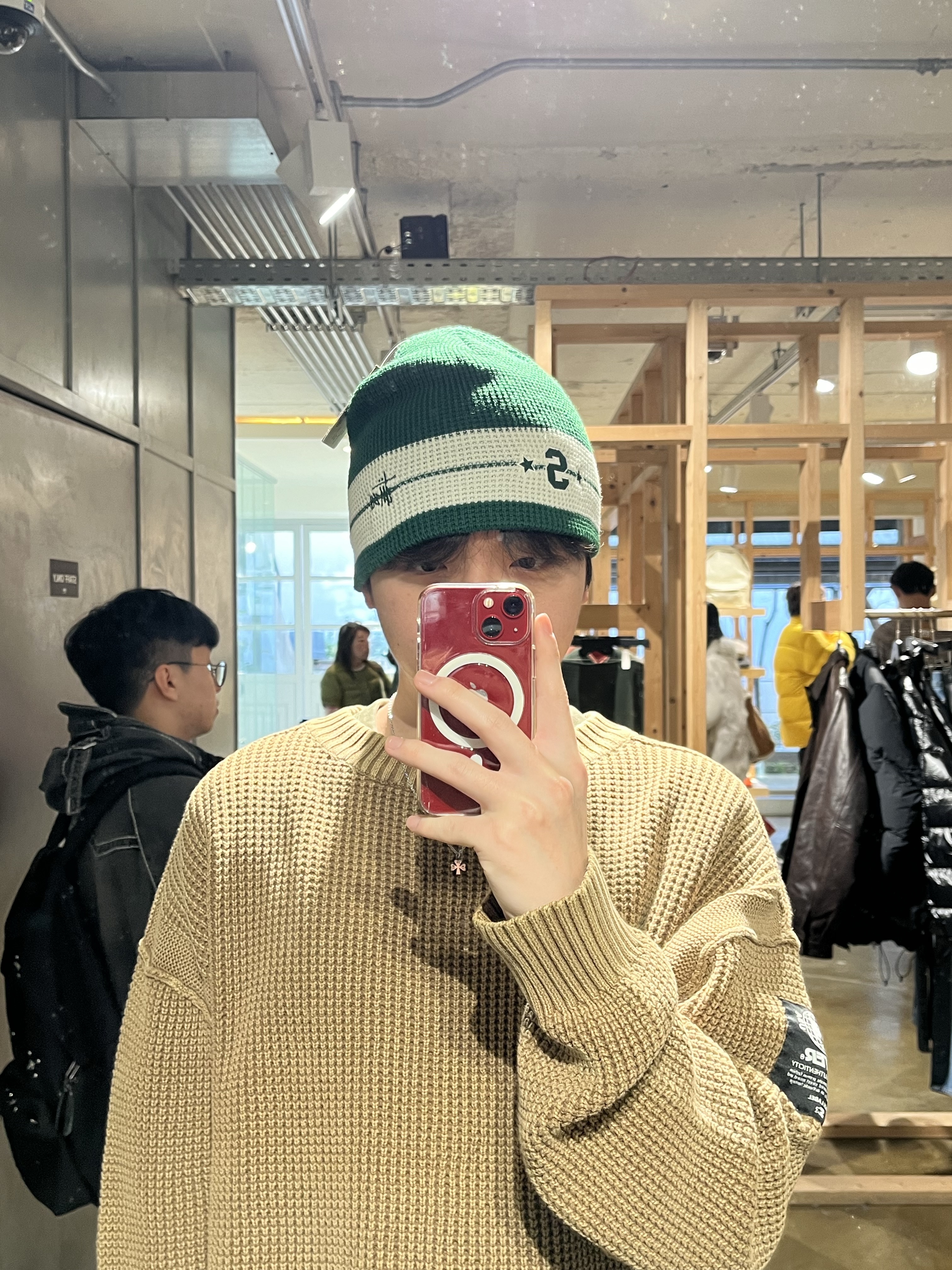 Stussy Varsity Star Stripe Skullcap Willow 착용 스타일