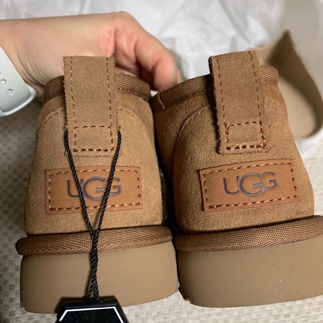 (W) UGG Classic Ultra Mini Boots Chestnut 착용 스타일