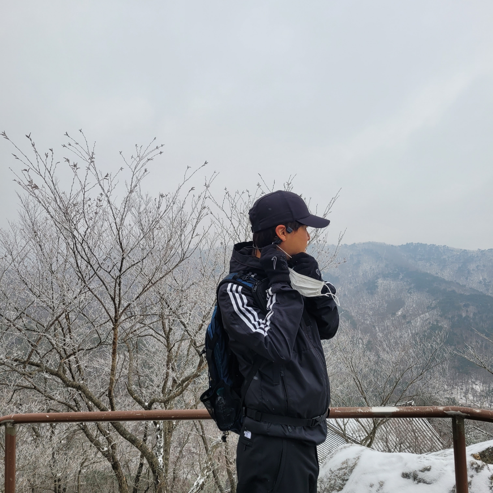 Arc'teryx Atom Heavyweight Hoody Black 착용 스타일