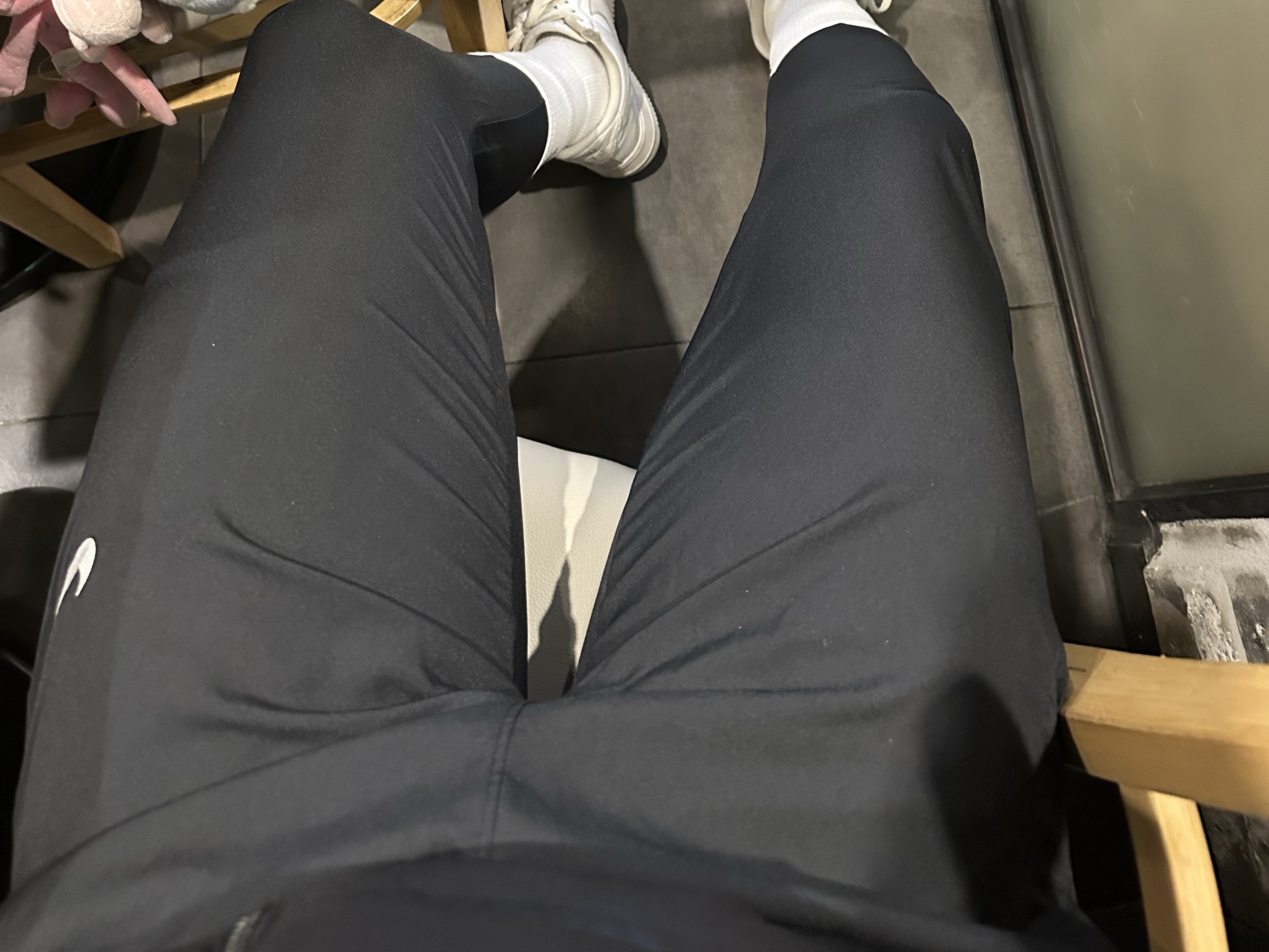 Nike Dri-Fit Challenger Woven Pants Black - Asia, Nike Air Force 1 '07 Low White 착용 스타일