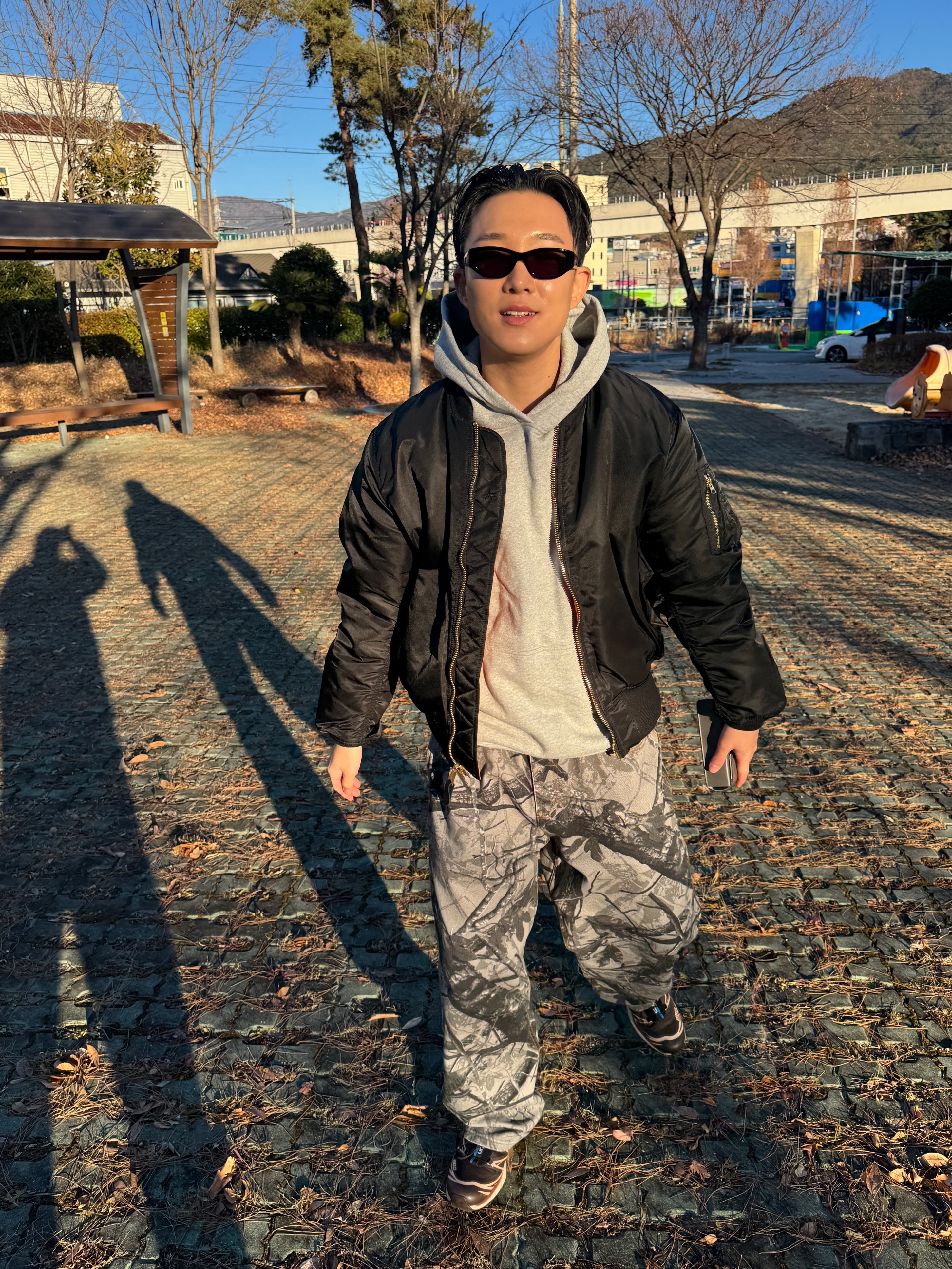 ALPHA INDUSTRIES MA-1 Flight Jacket Black, Salomon XT-6 Delicioso Chocolate Fondant 착용 스타일 - 4