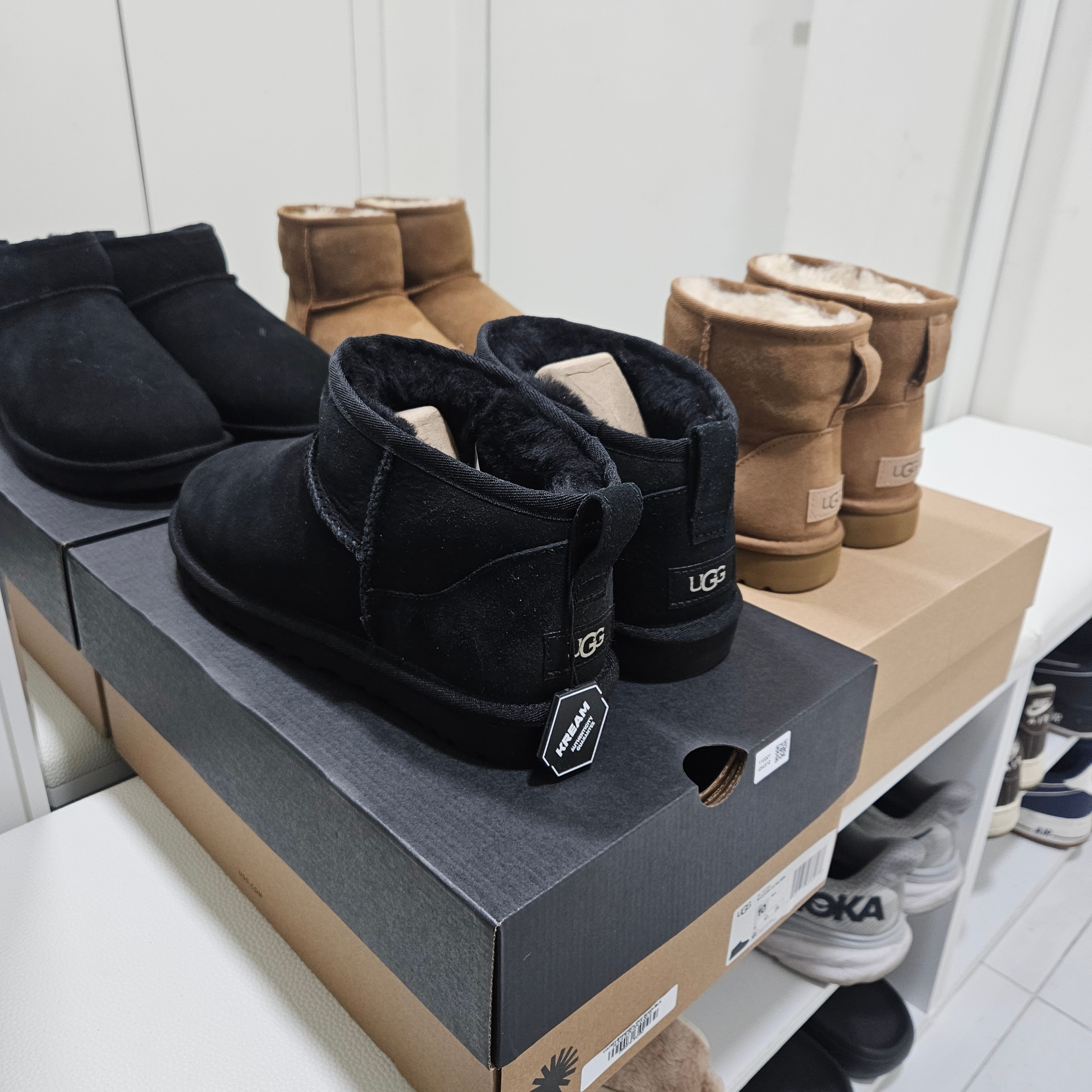 UGG Classic Ultra Mini Black, (W) UGG Classic Mini II Boots Chestnut 착용 스타일