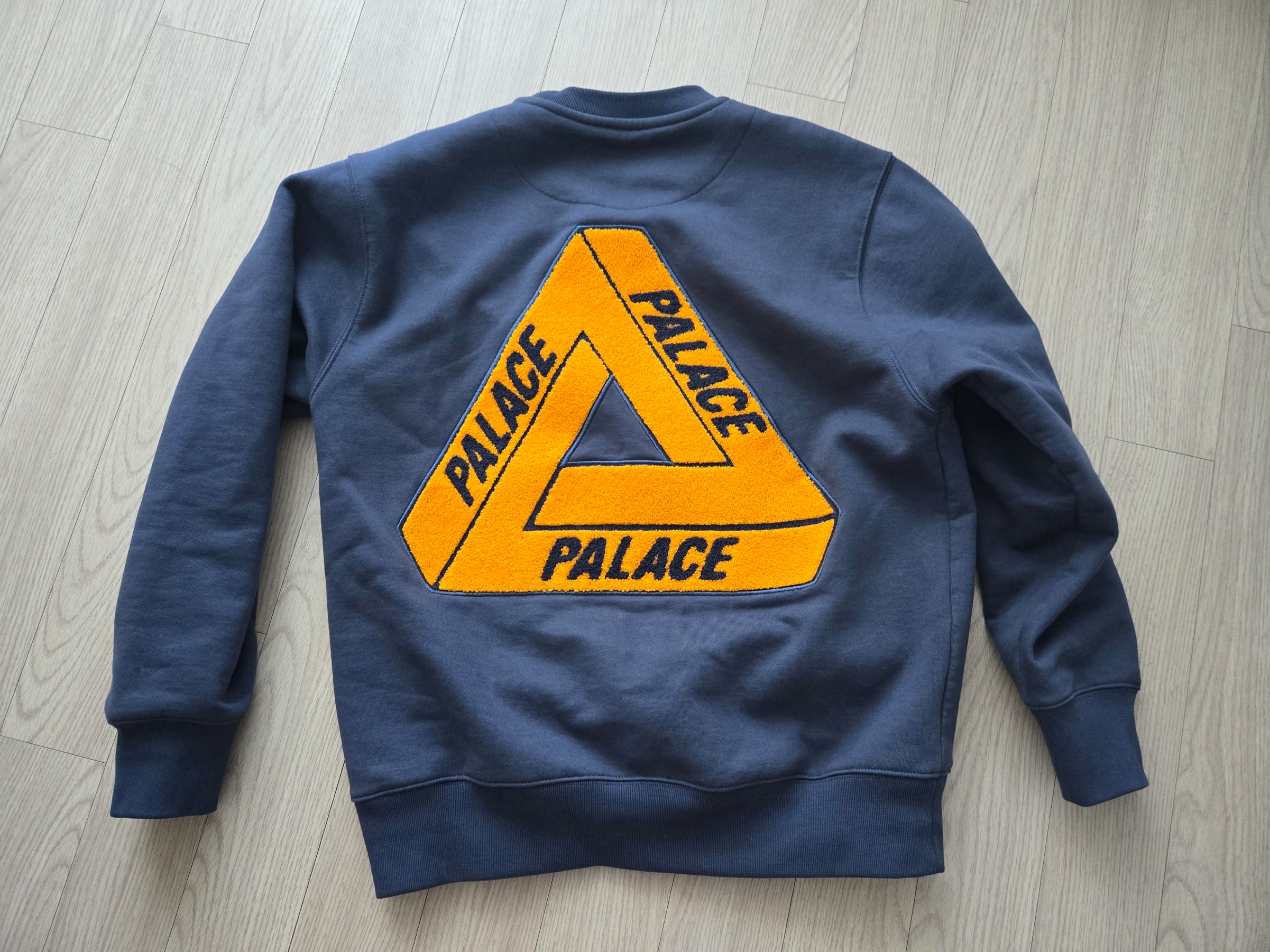 Palace Fleece Tri-Ferg Crew Navy - 23SS 착용 스타일