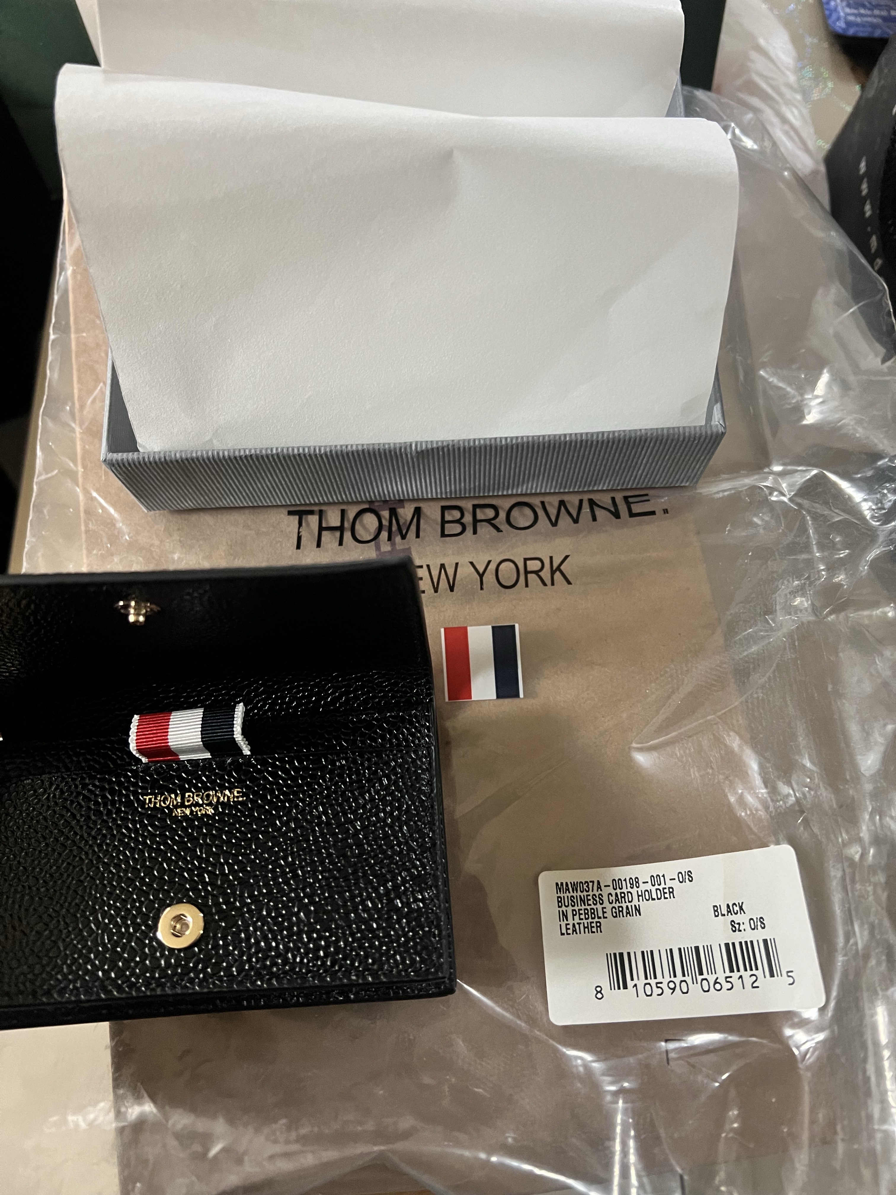 Thom Browne Logo Stamp Card Hoder Black 착용 스타일