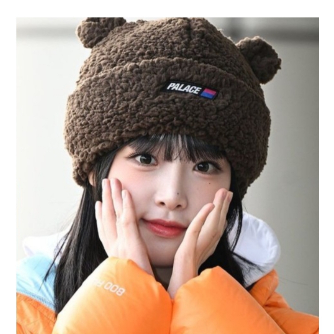 Palace Love Palace Fuzzy Ears Beanie Cherry - 24FW, Palace Love Palace Fuzzy Ears Beanie Soft White - 24FW 착용 스타일 - 4