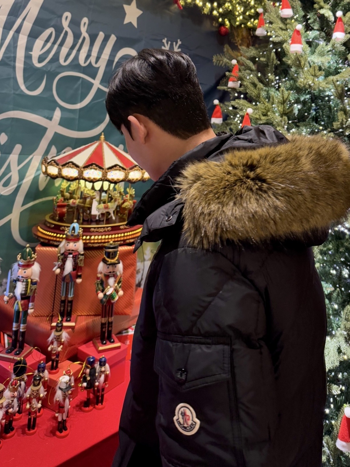 Moncler Mayaf Short Down Jacket Black - 24FW 착용 스타일