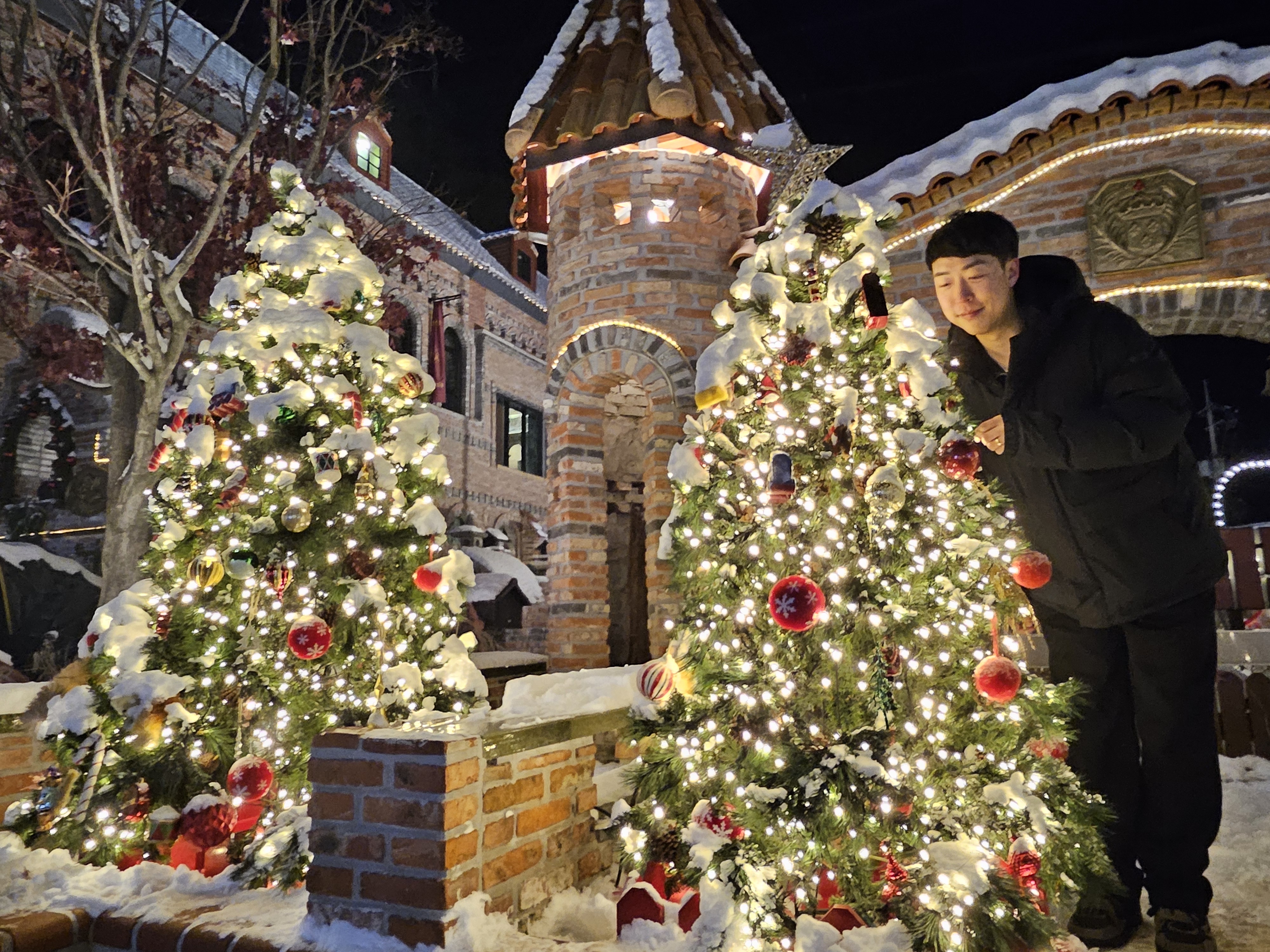 Jordan x Travis Scott Jumpman Jack TR Black and Dark Mocha 착용 스타일