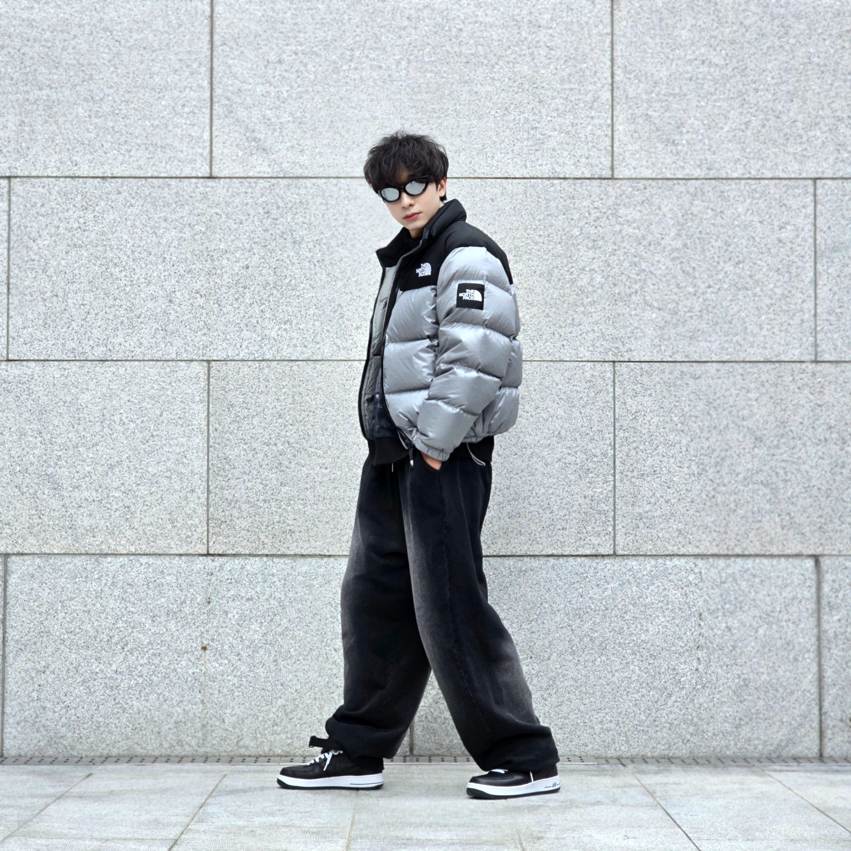 The North Face White Label Novelty Nuptse Down Jacket Heather Gray, Nike x Stussy Air Force 1 '07 Mid SP Black 착용 스타일 - 1