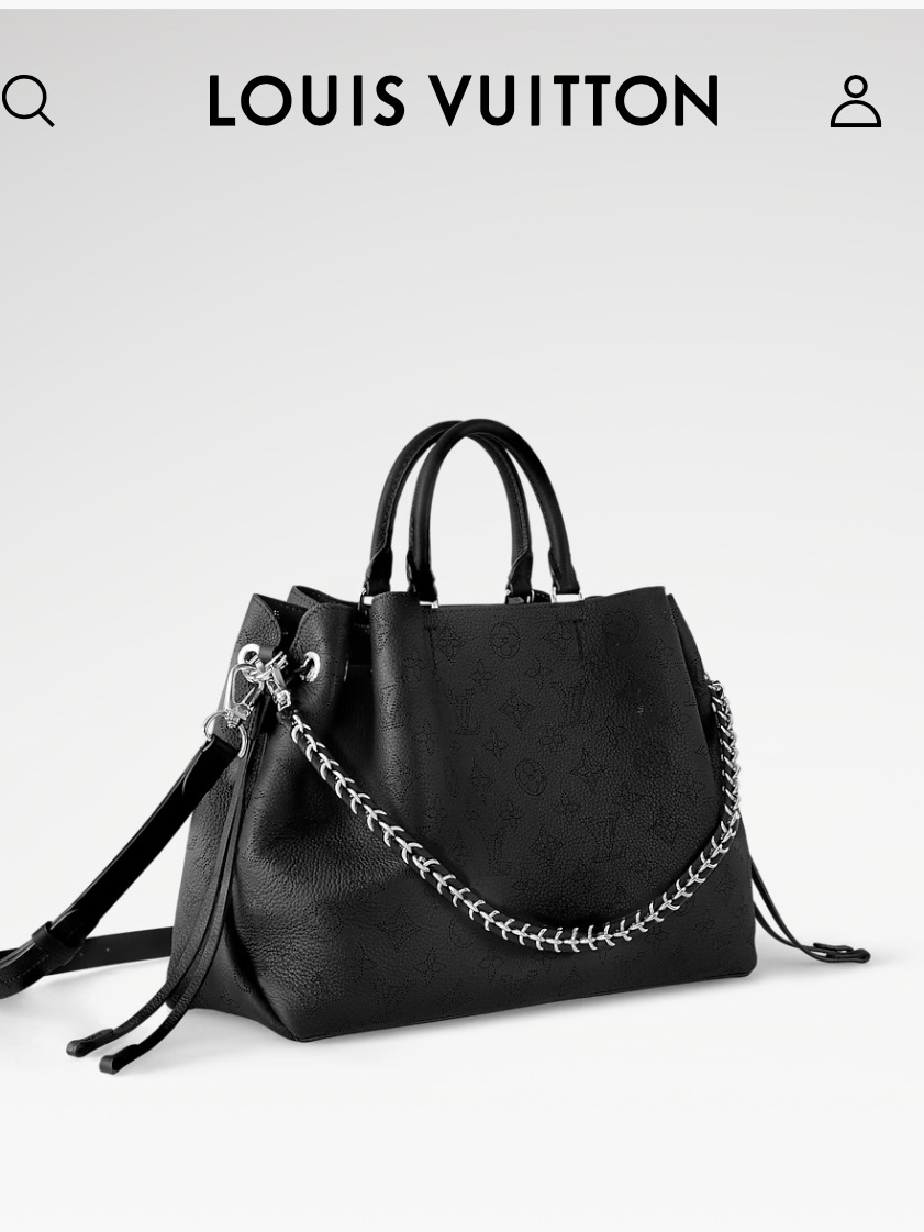 Louis Vuitton Bella Tote Bag Black 착용 스타일 - 3