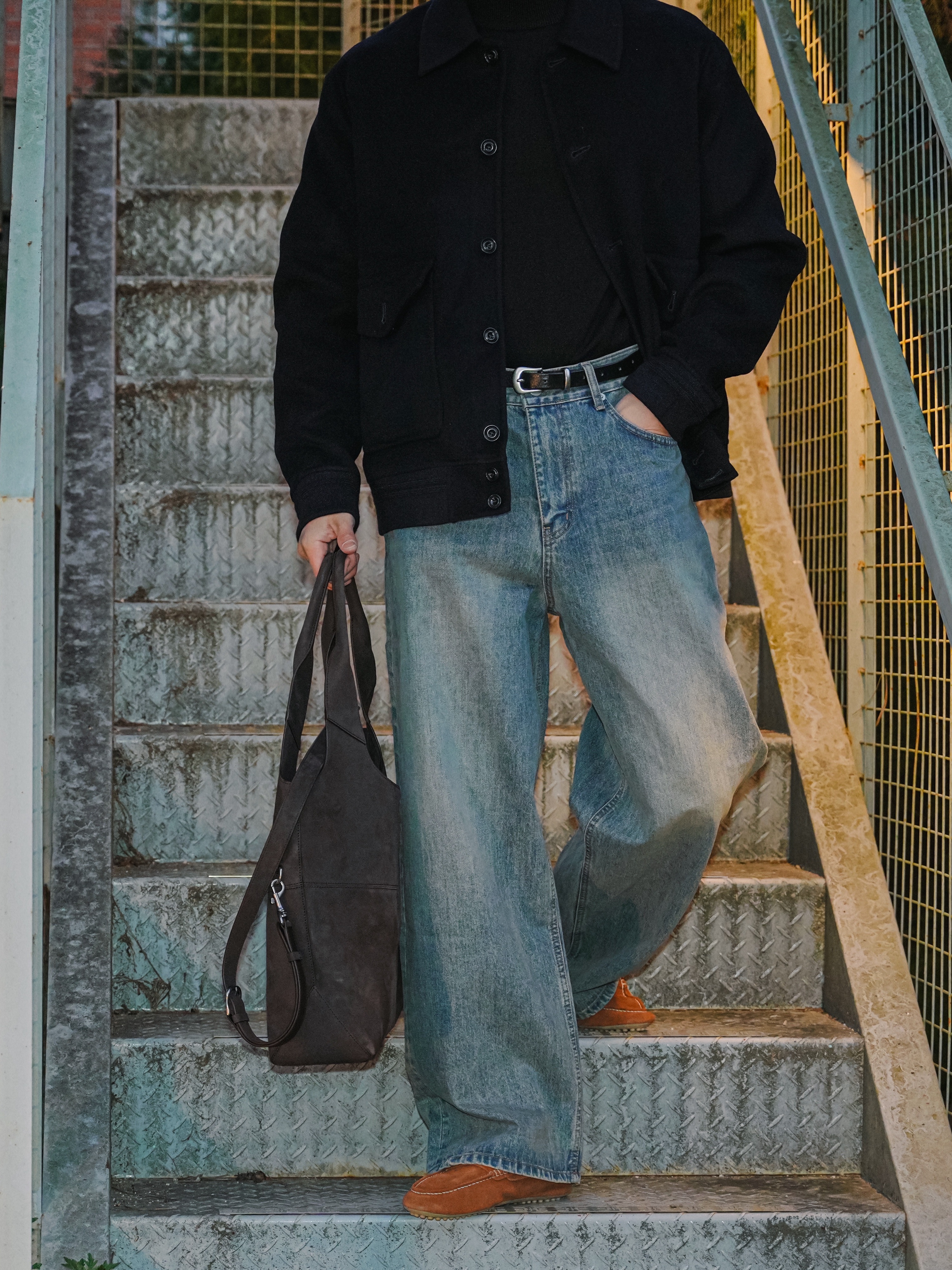 DIVEIN Loosed Wide Denim Pants Washed Blue 착용 스타일 - 3
