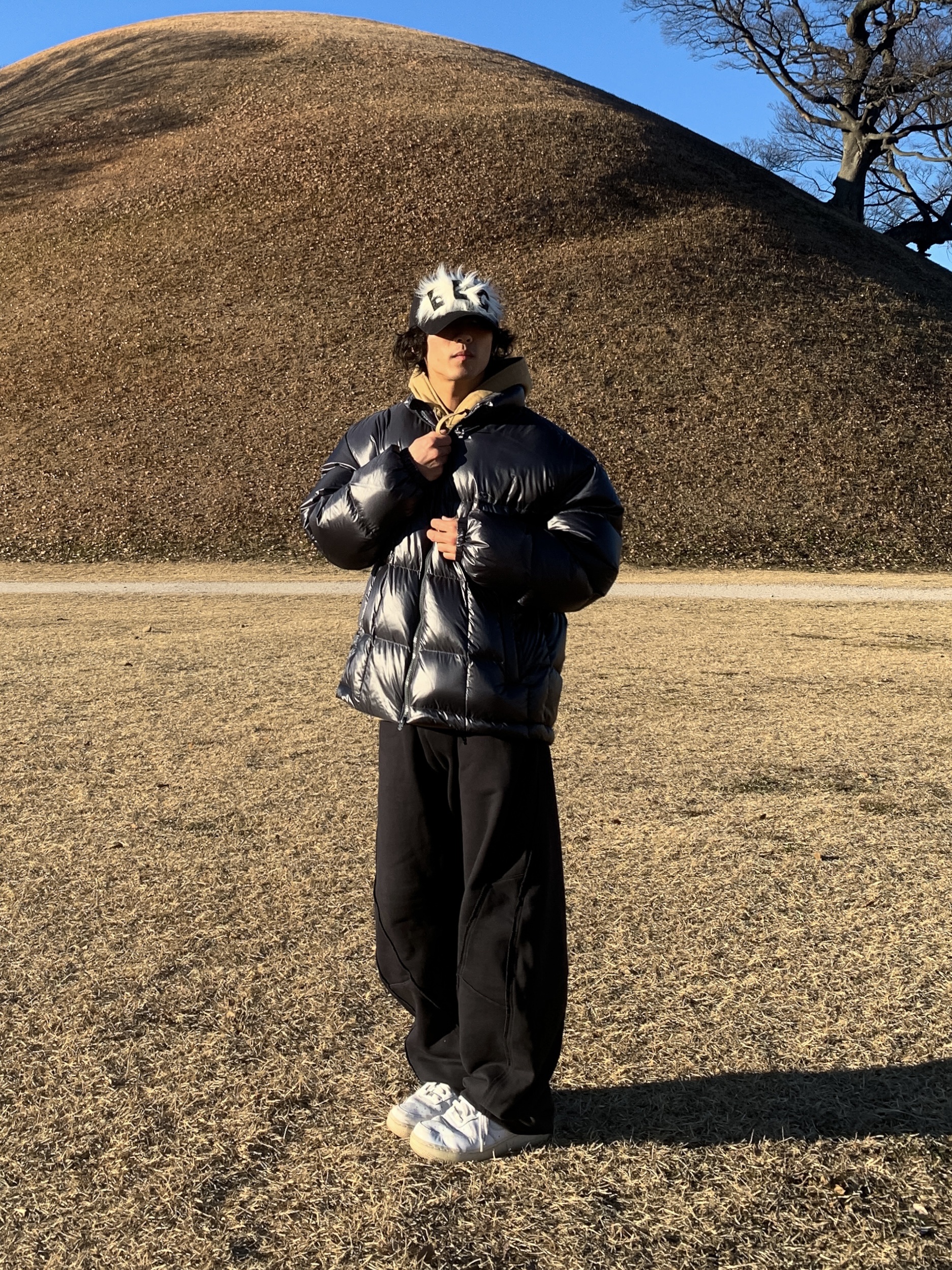 Wildthings Mountain Field Down Puffer Graphite 착용 스타일 - 7